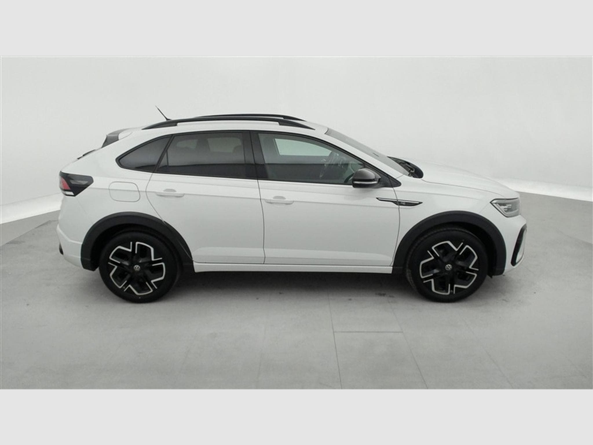 VW Taigo 1.0 TSI R-Line NAVI / FULL LED / CAMERA / JA 17" (2023) - Foto 23