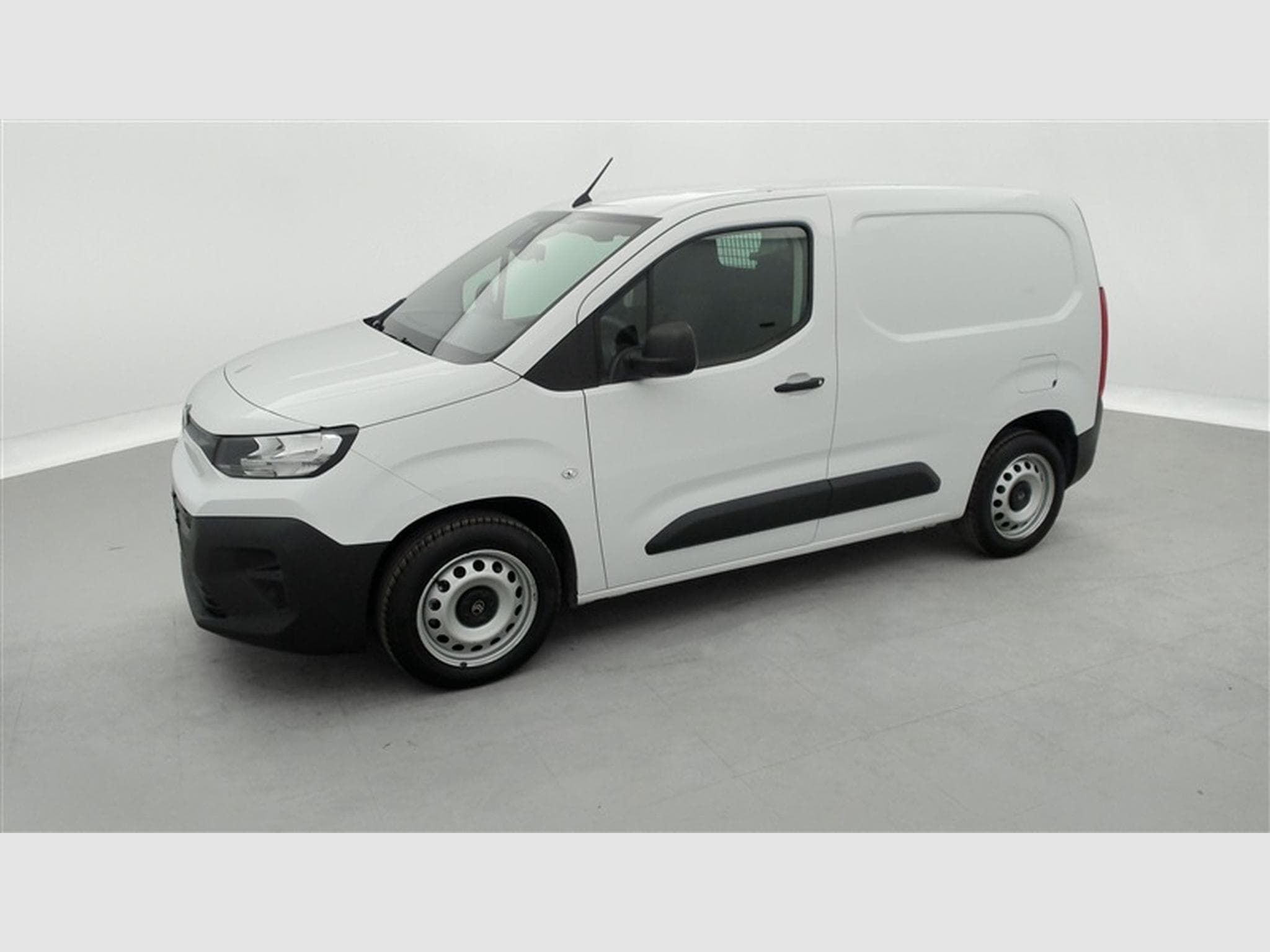 Citroen Berlingo 1.5 BlueHDi 130Cv EAT8 M CLIM / BLUETOOTH / PDC (2025) - Foto 19