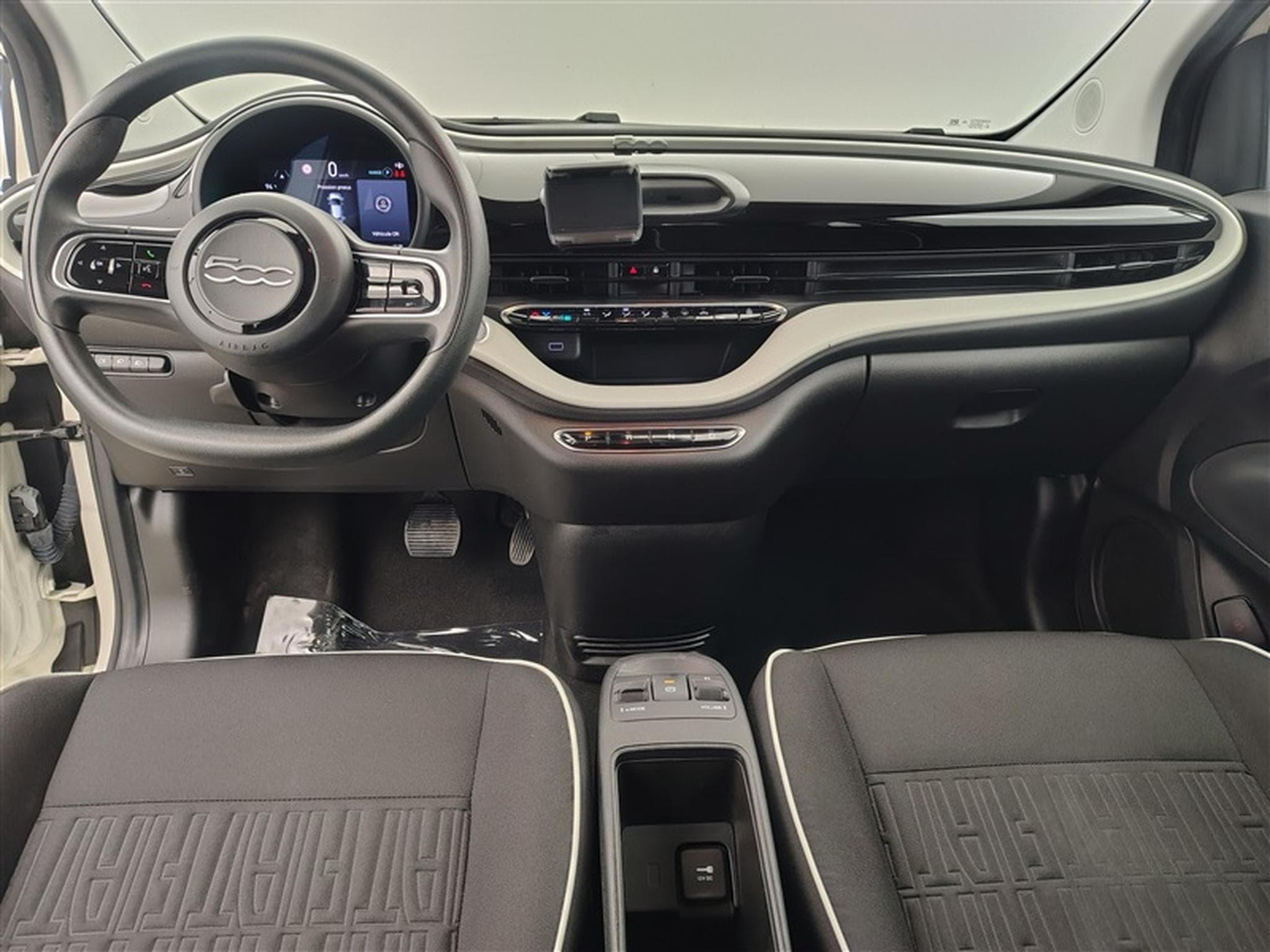 Fiat 500 500e 95cv Action (2023) - Foto 8