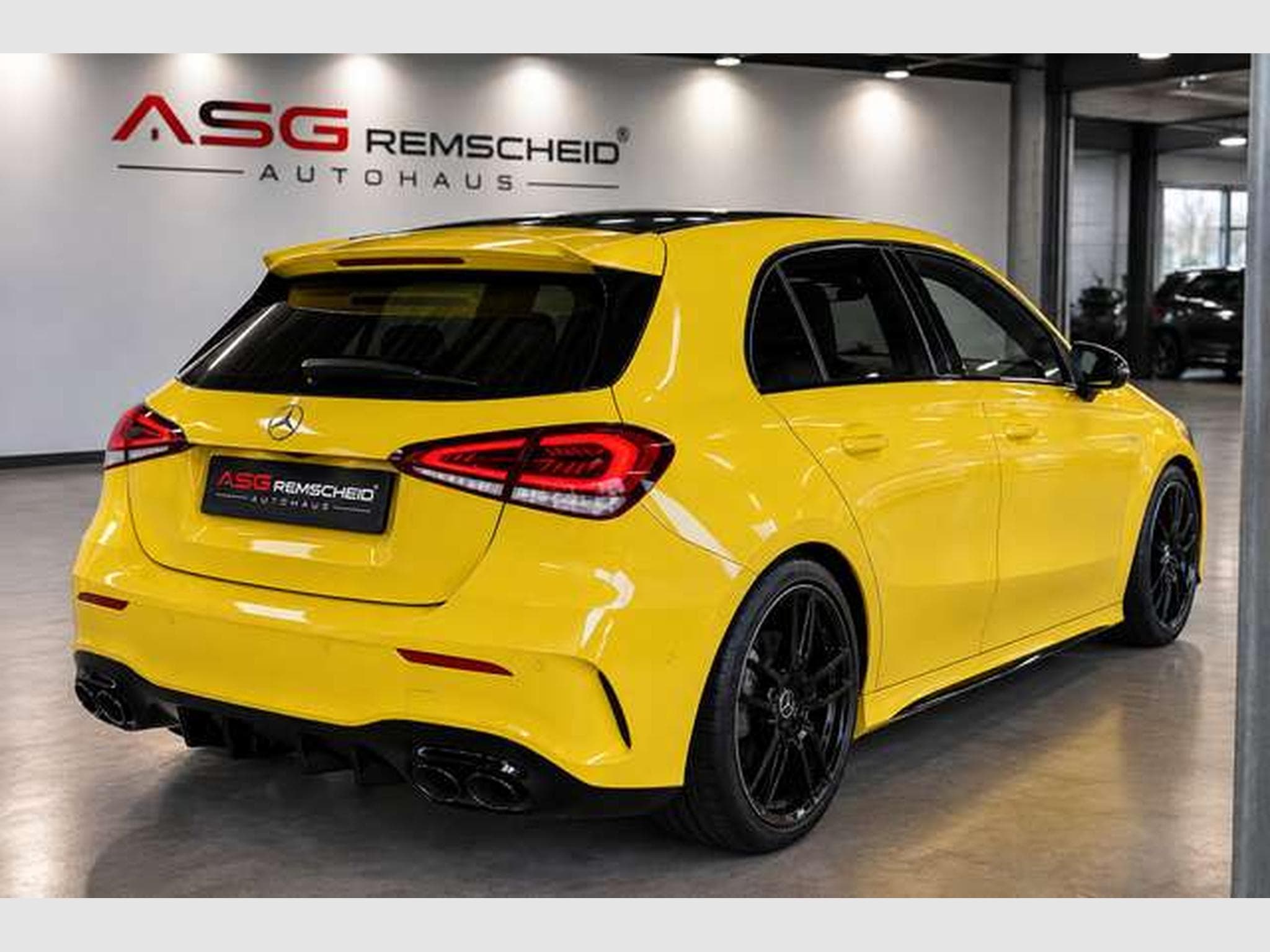 Mercedes A 35 AMG 4M *19 *Track-P *Pano *Night *Head-up (2020) - Photo 2