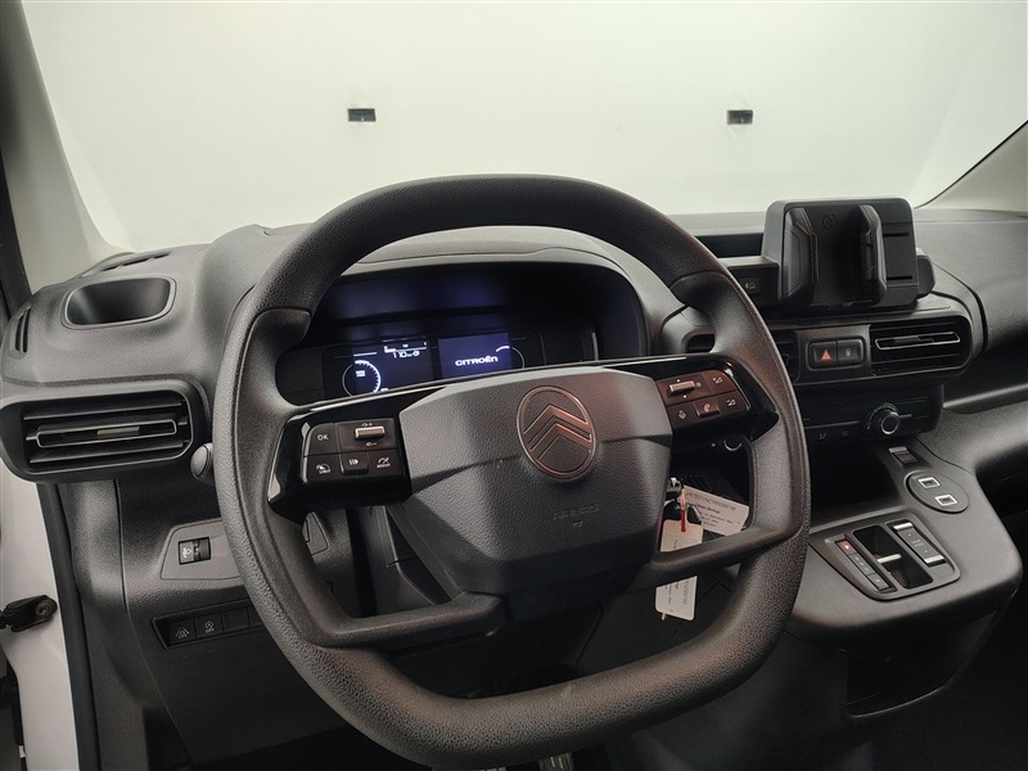 Citroen Berlingo 1.5 BlueHDi 130Cv EAT8 M CLIM / BLUETOOTH / PDC (2025) - Foto 9