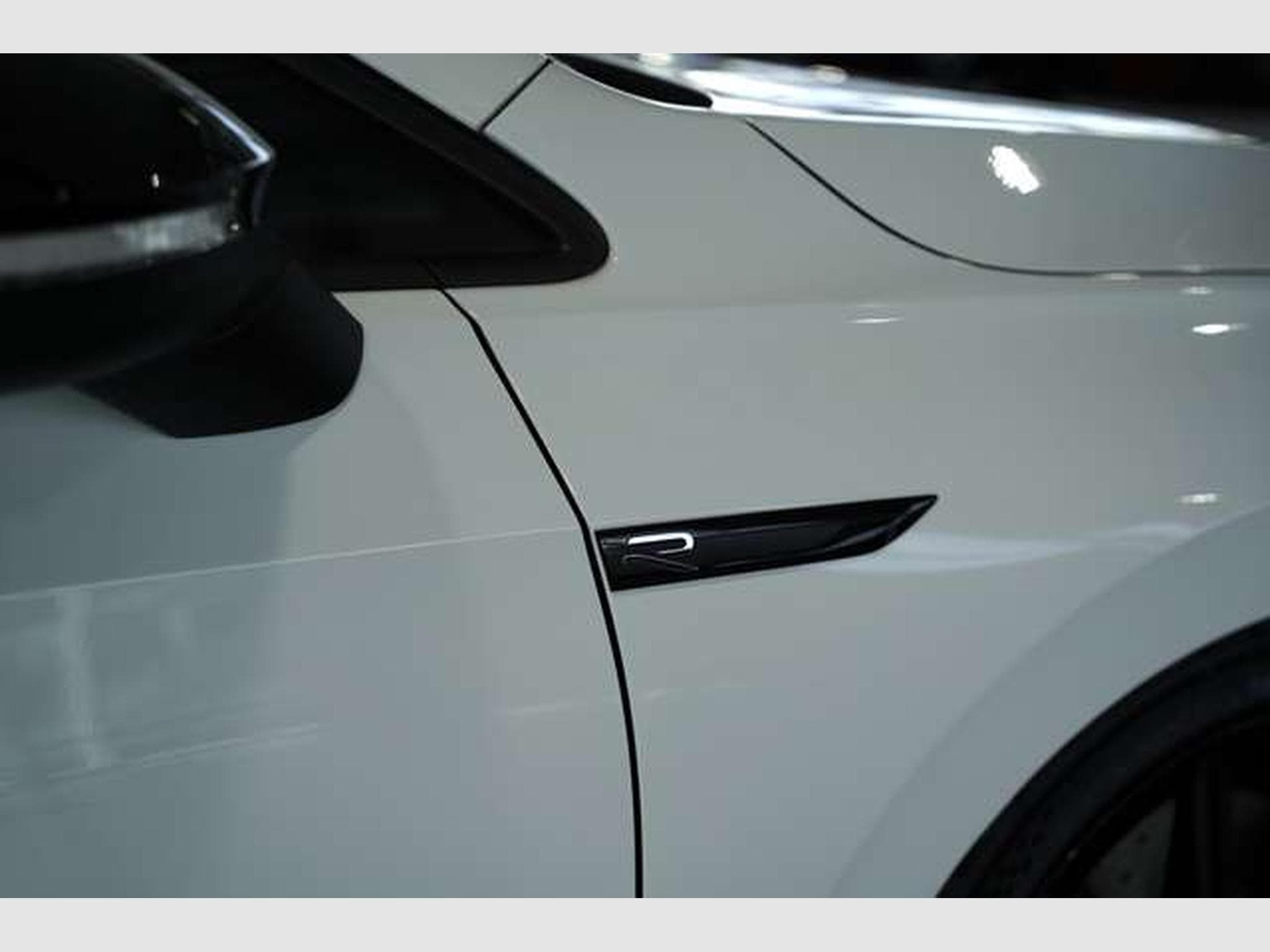 VW Golf R 4M Black Style *2.H *19 *Pano*Matrix*HUD (2023) - Foto 7