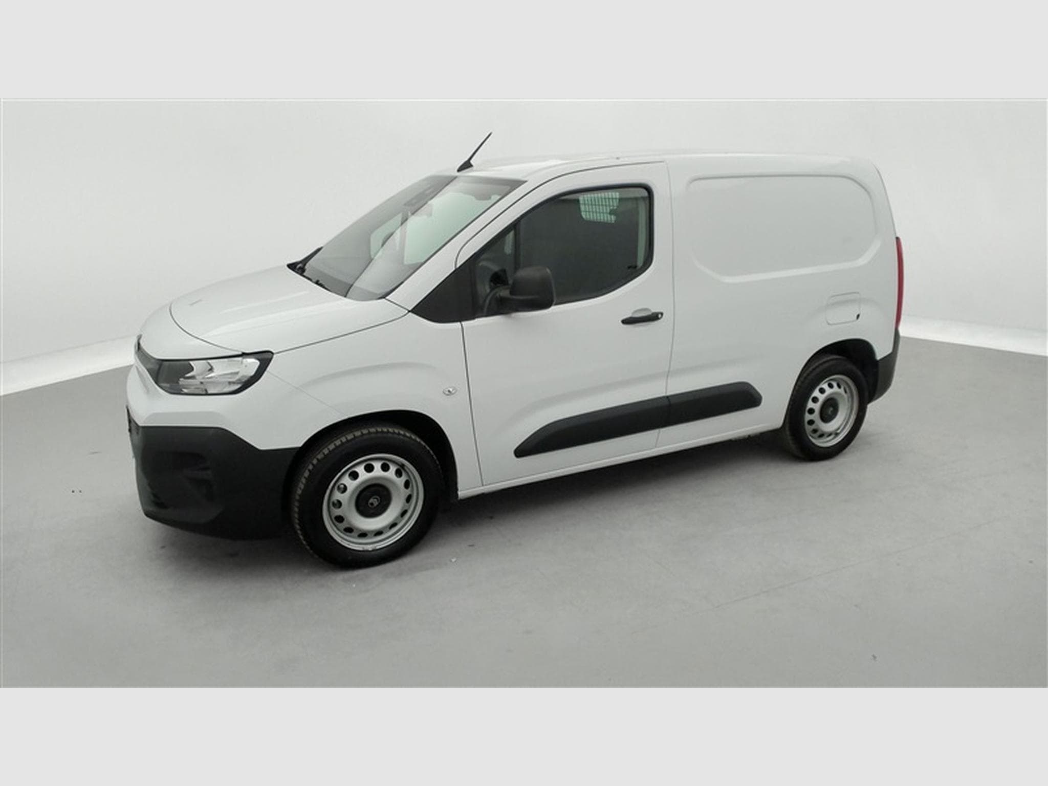 Citroen Berlingo 1.5 BlueHDi 130Cv EAT8 M CLIM / BLUETOOTH / PDC (2025) - Foto 19