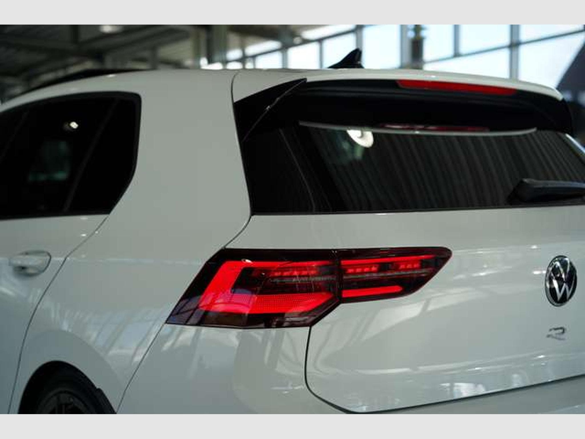 VW Golf R 4M Black Style *2.H *19 *Pano*Matrix*HUD (2023) - Foto 15