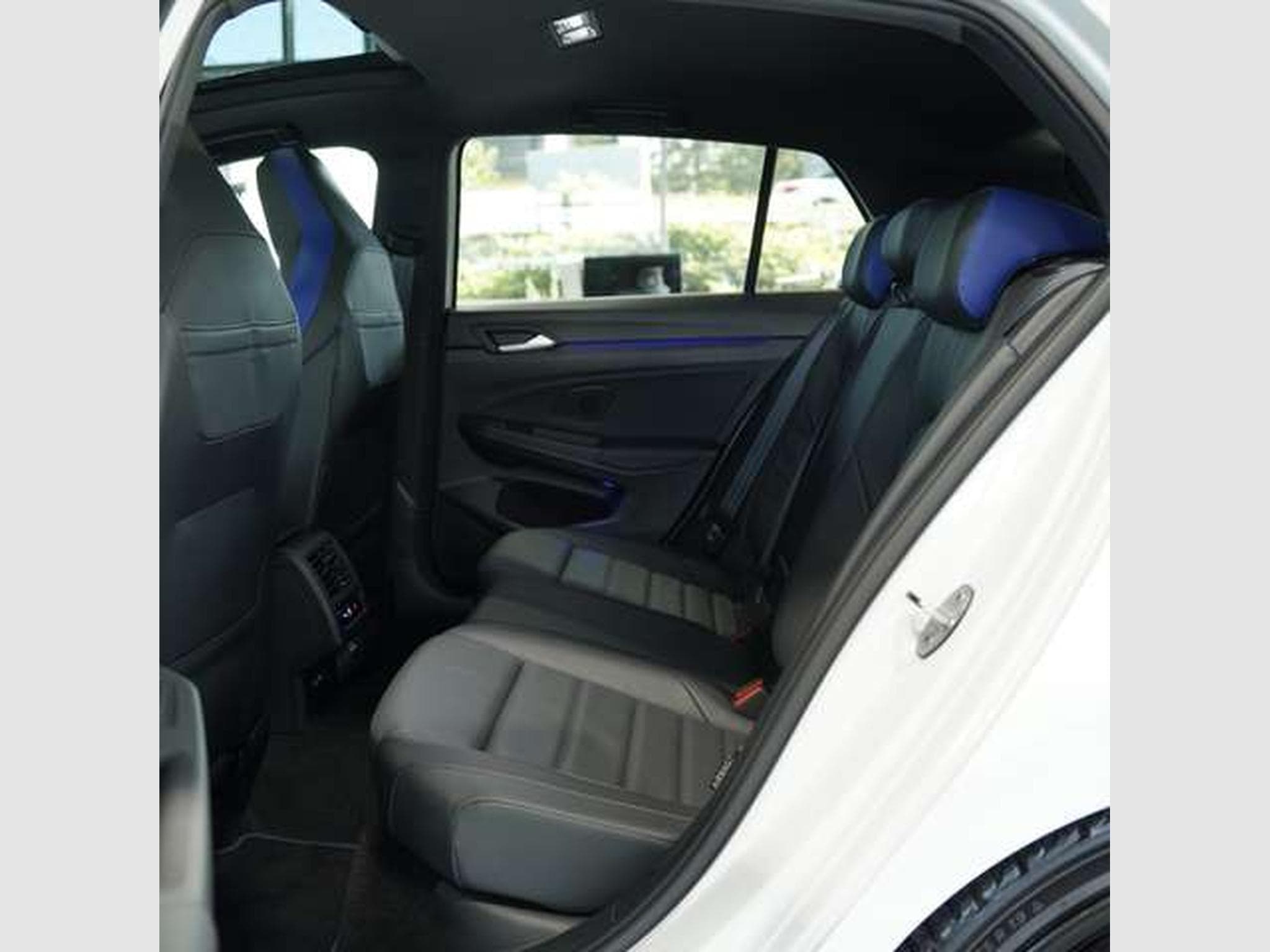 VW Golf R 4M Black Style *2.H *19 *Pano*Matrix*HUD (2023) - Foto 22