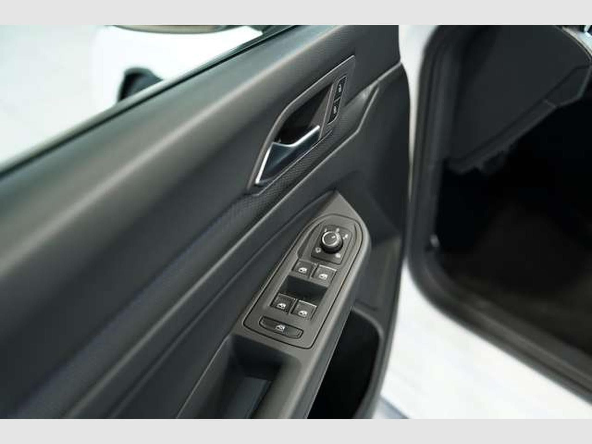 VW Golf R 4M Black Style *2.H *19 *Pano*Matrix*HUD (2023) - Foto 25