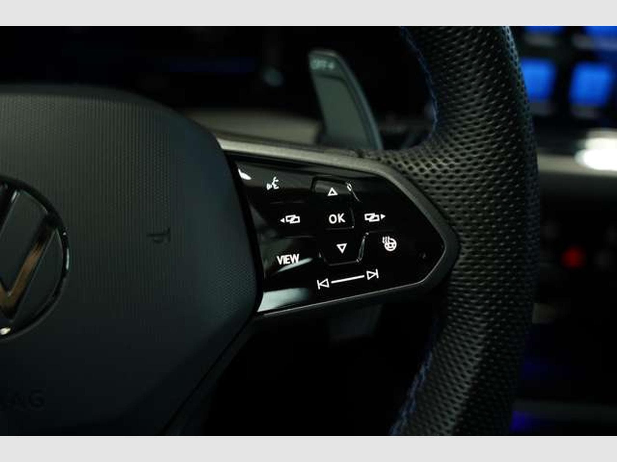 VW Golf R 4M Black Style *2.H *19 *Pano*Matrix*HUD (2023) - Foto 43