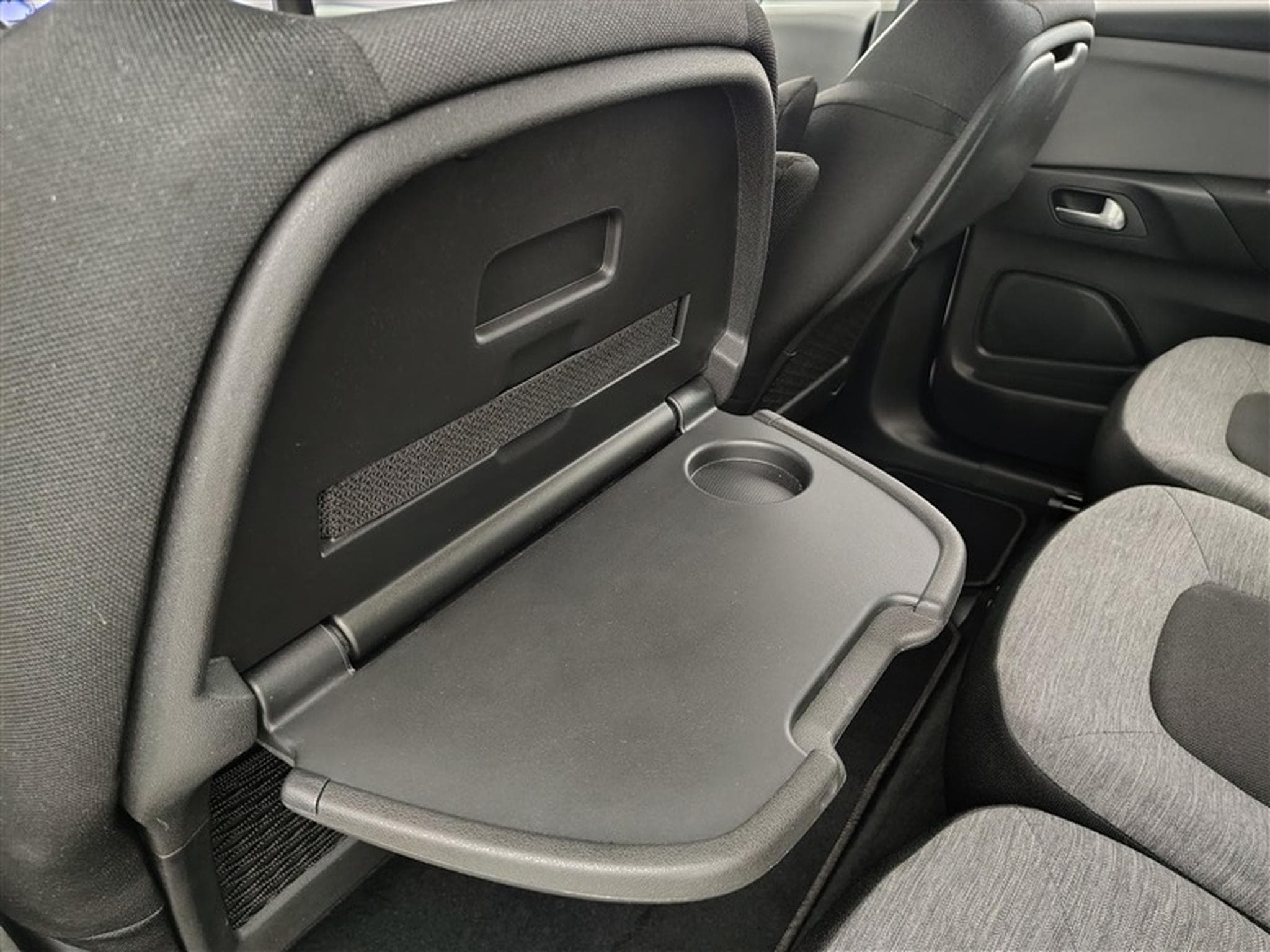 Citroen Grand C4 SpaceTourer 1.2 PureTech Live 7PL / CARPLAY / PDC (2021) - Foto 19