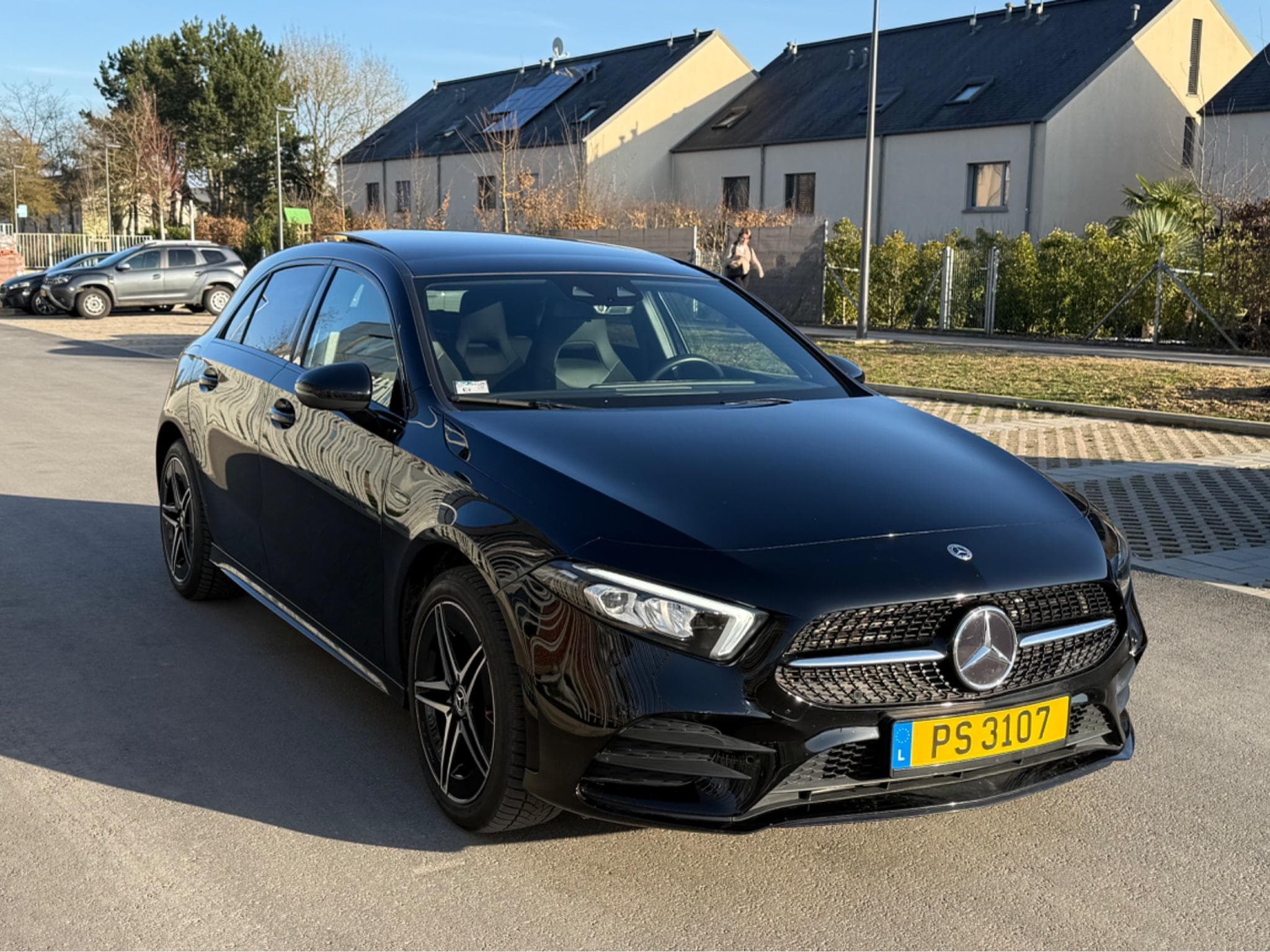 Mercedes A 250 AMG-Line Night Panoramic Plugin Hybrid (2021) - Photo 6