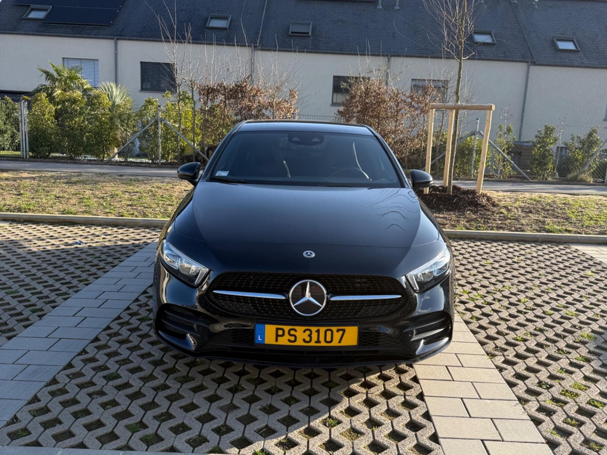 Mercedes A 250 AMG-Line Night Panoramic Plugin Hybrid (2021) - Photo 8