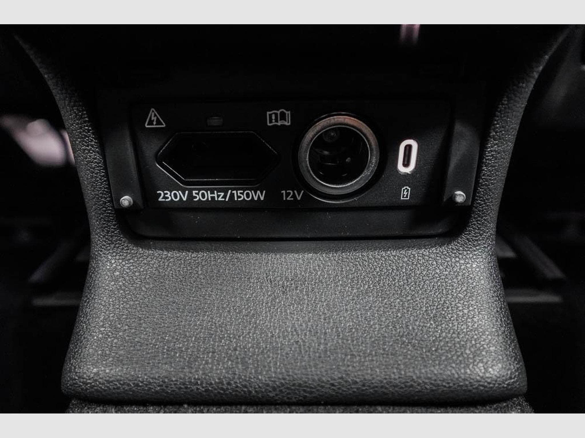 Skoda Karoq 2,0 TSI DSG (2026) - Foto 17