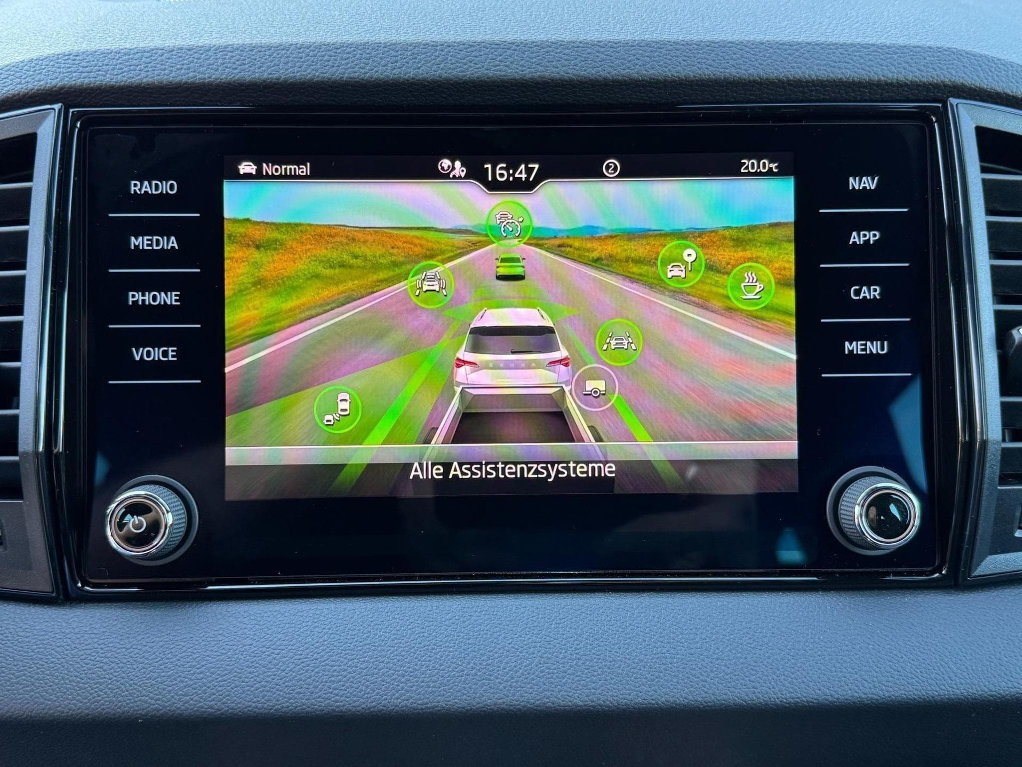 Skoda Karoq Sportline (2026) - Foto 22