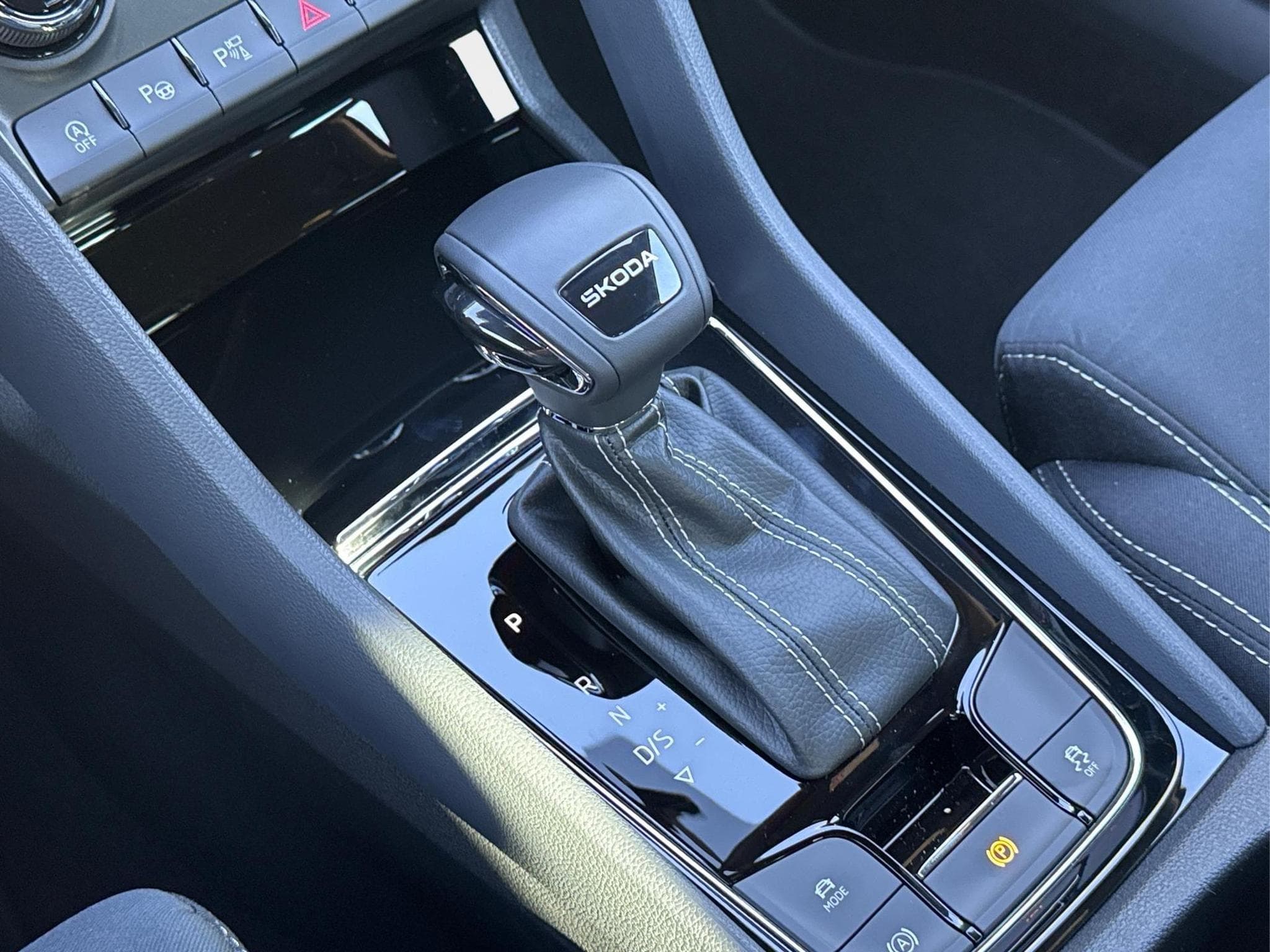 Skoda Karoq Sportline (2026) - Foto 20