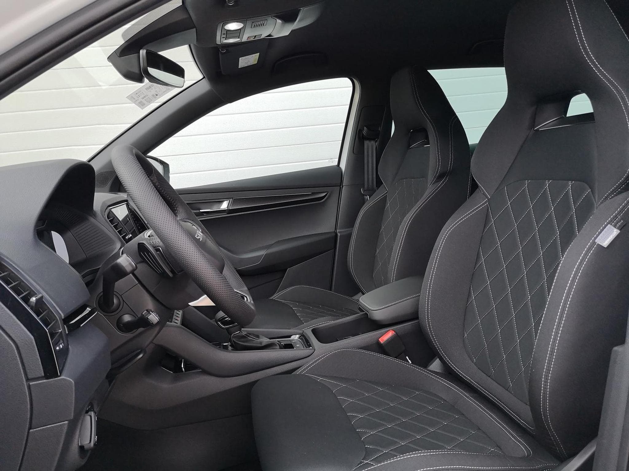 Skoda Karoq Sportline (2026) - Foto 8