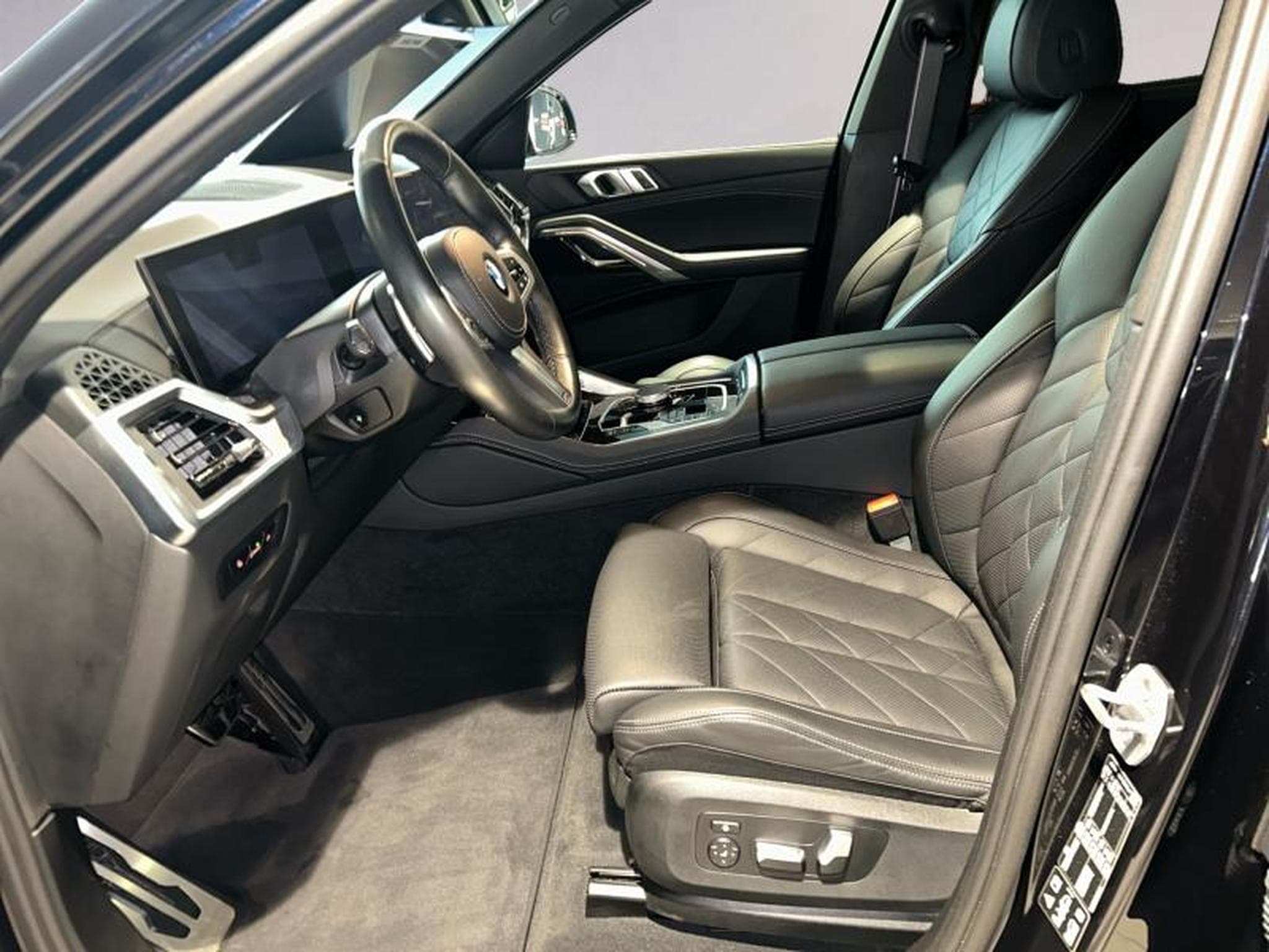 BMW X6 x6 30d m-sport (2024) - Photo 9