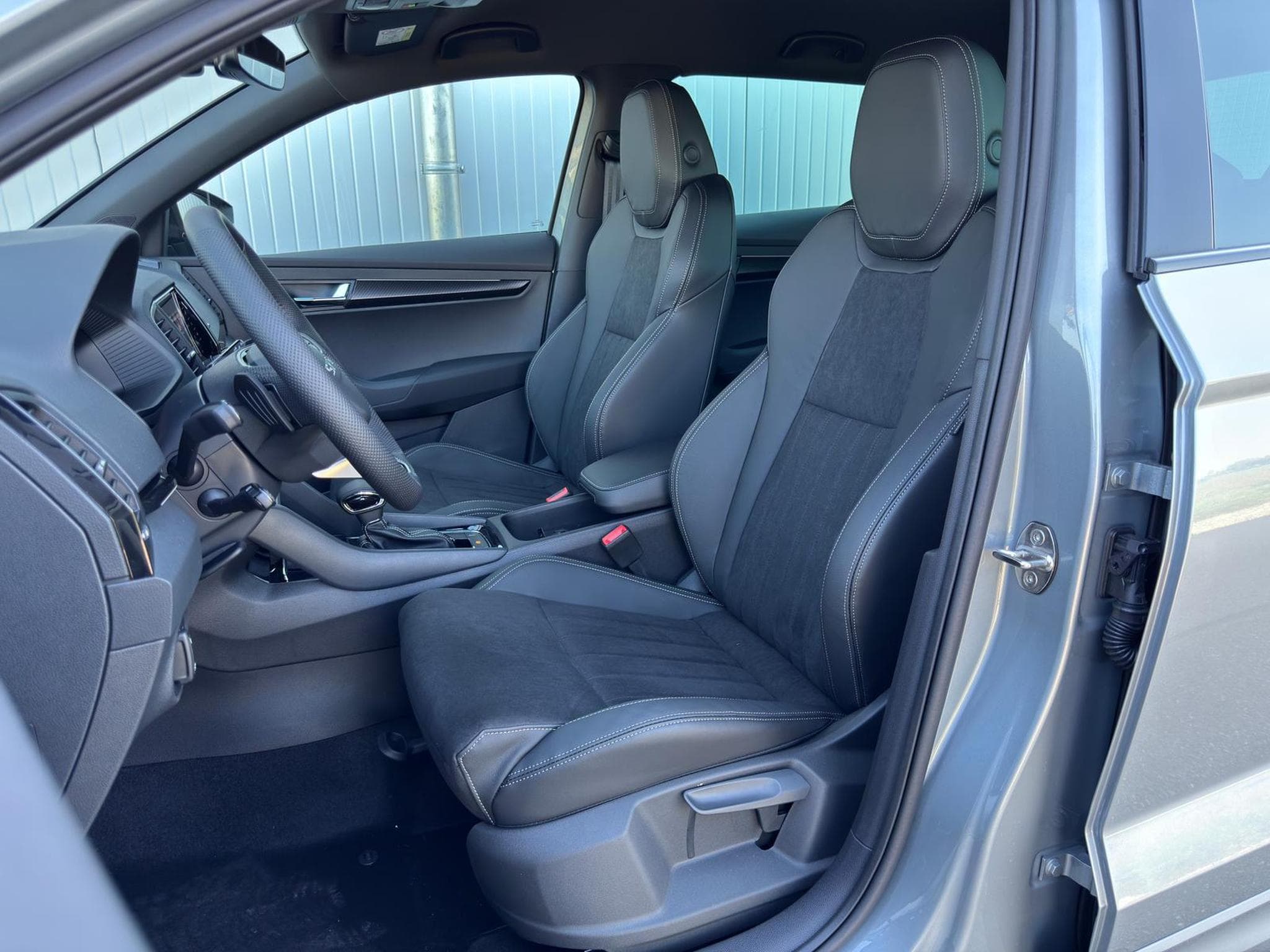 Skoda Karoq Sportline (2026) - Foto 18