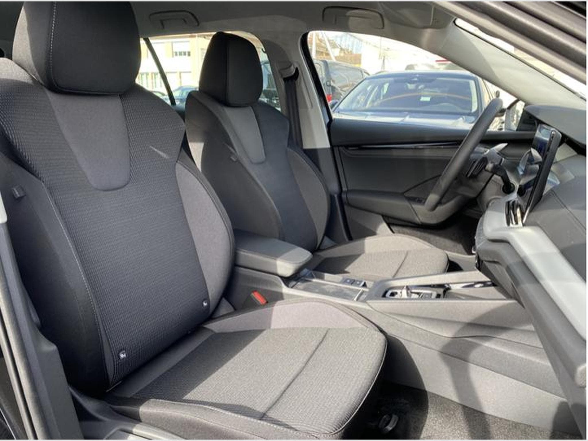 Skoda Octavia 2.0 TDI DPF (2026) - Foto 5