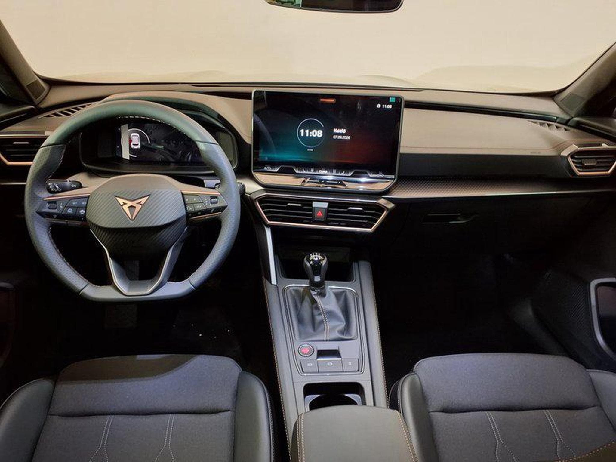 Cupra Formentor 1.5 TSI  6-Gang-Schaltgetriebe (2026) - Foto 13