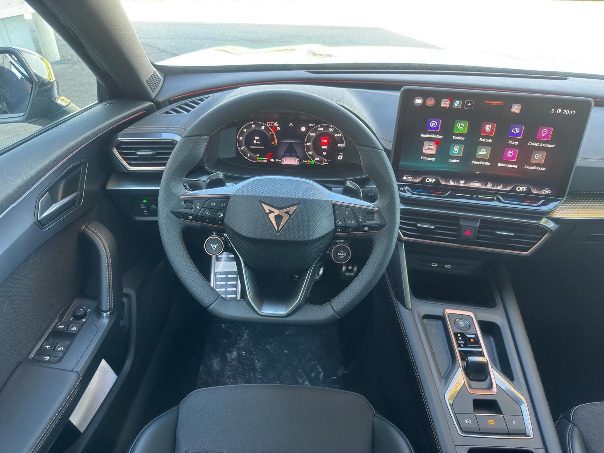 Cupra Formentor 1.5 TSI e-Hybrid 150 kW (2026) - Foto 15