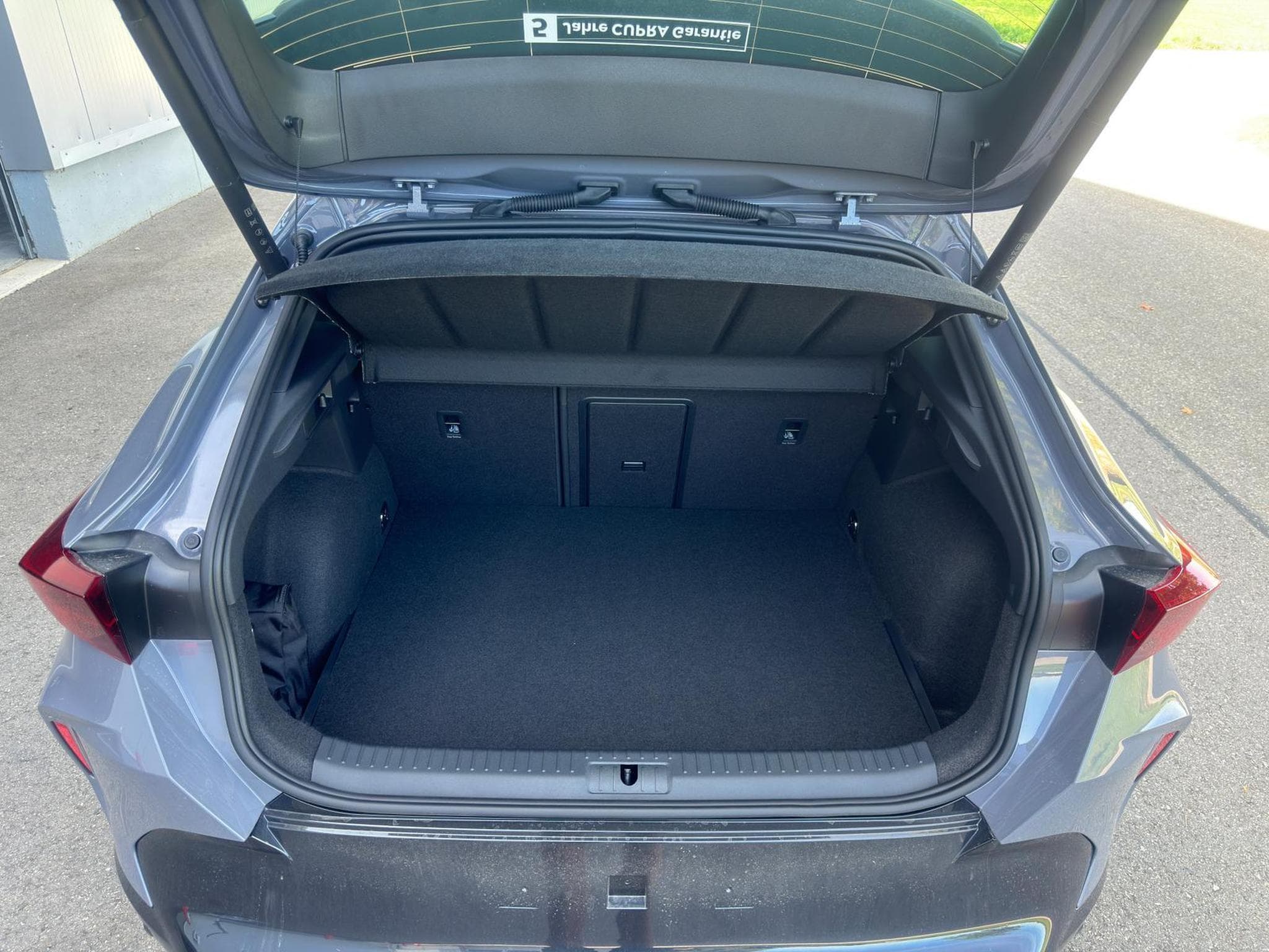 Cupra Formentor 1.5 TSI e-Hybrid 150 kW (2026) - Foto 8