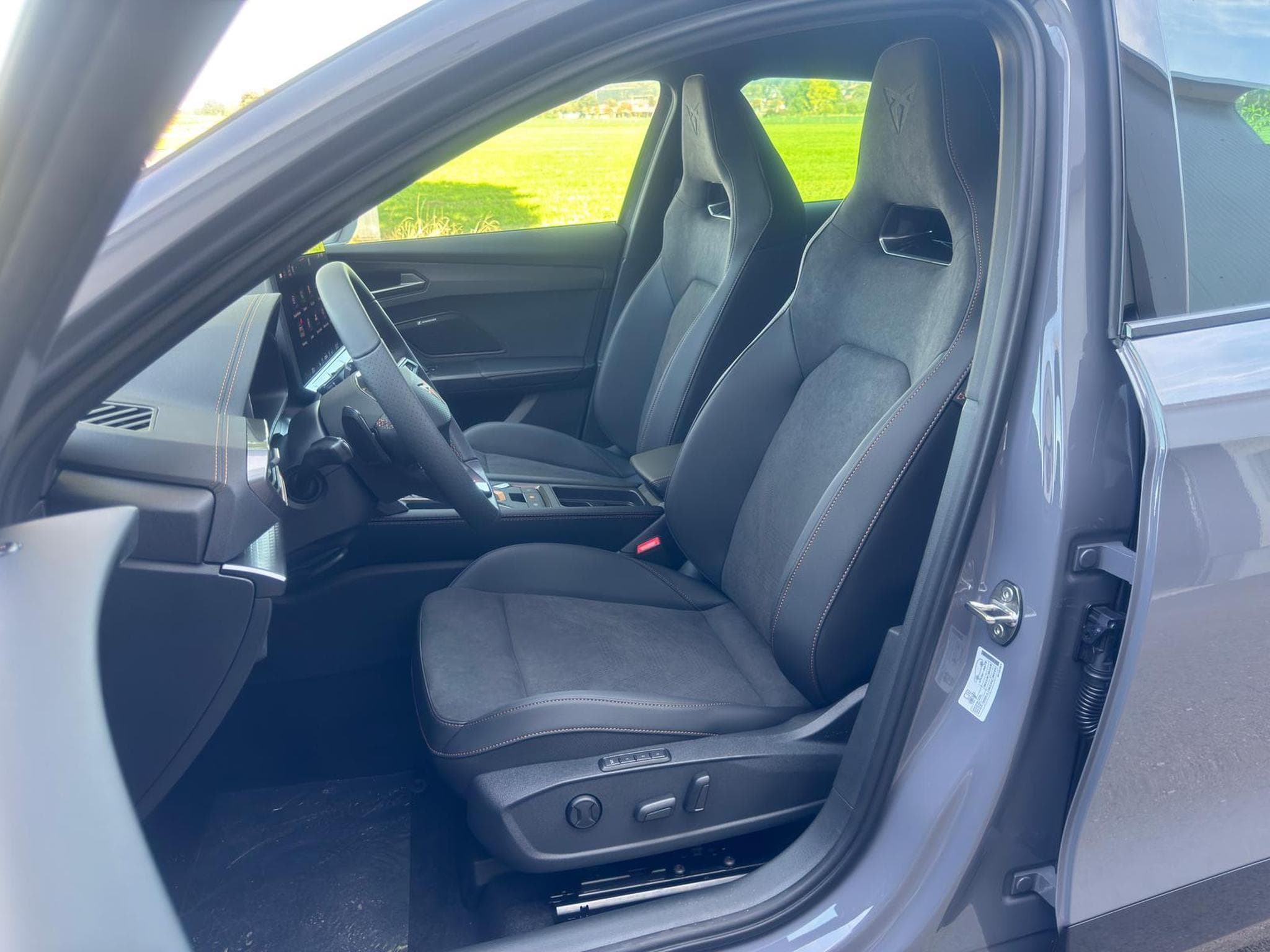 Cupra Formentor 1.5 TSI e-Hybrid 150 kW (2026) - Foto 18