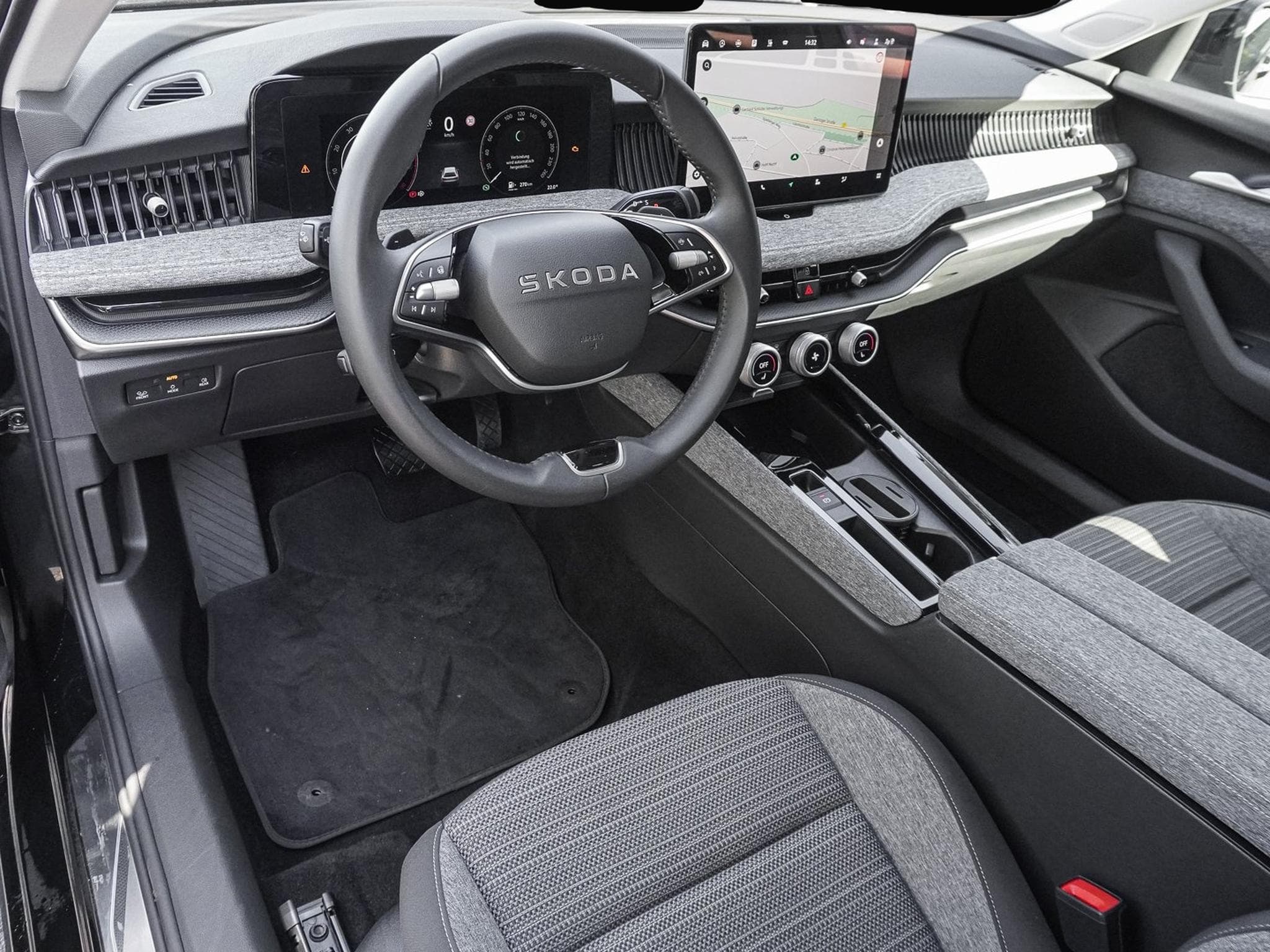 Skoda Superb (2025) - Photo 7