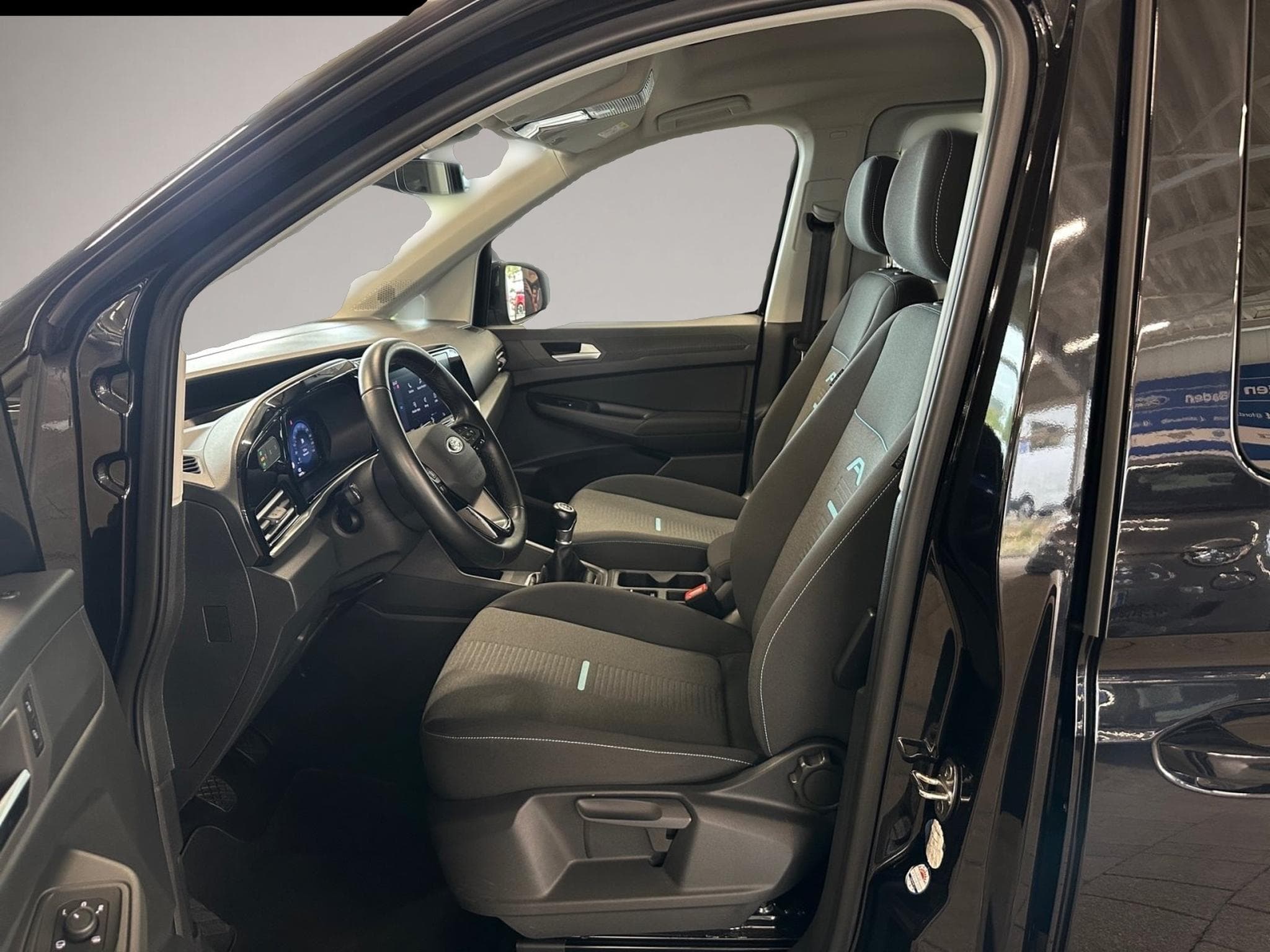 Ford Tourneo (2024) - Photo 5