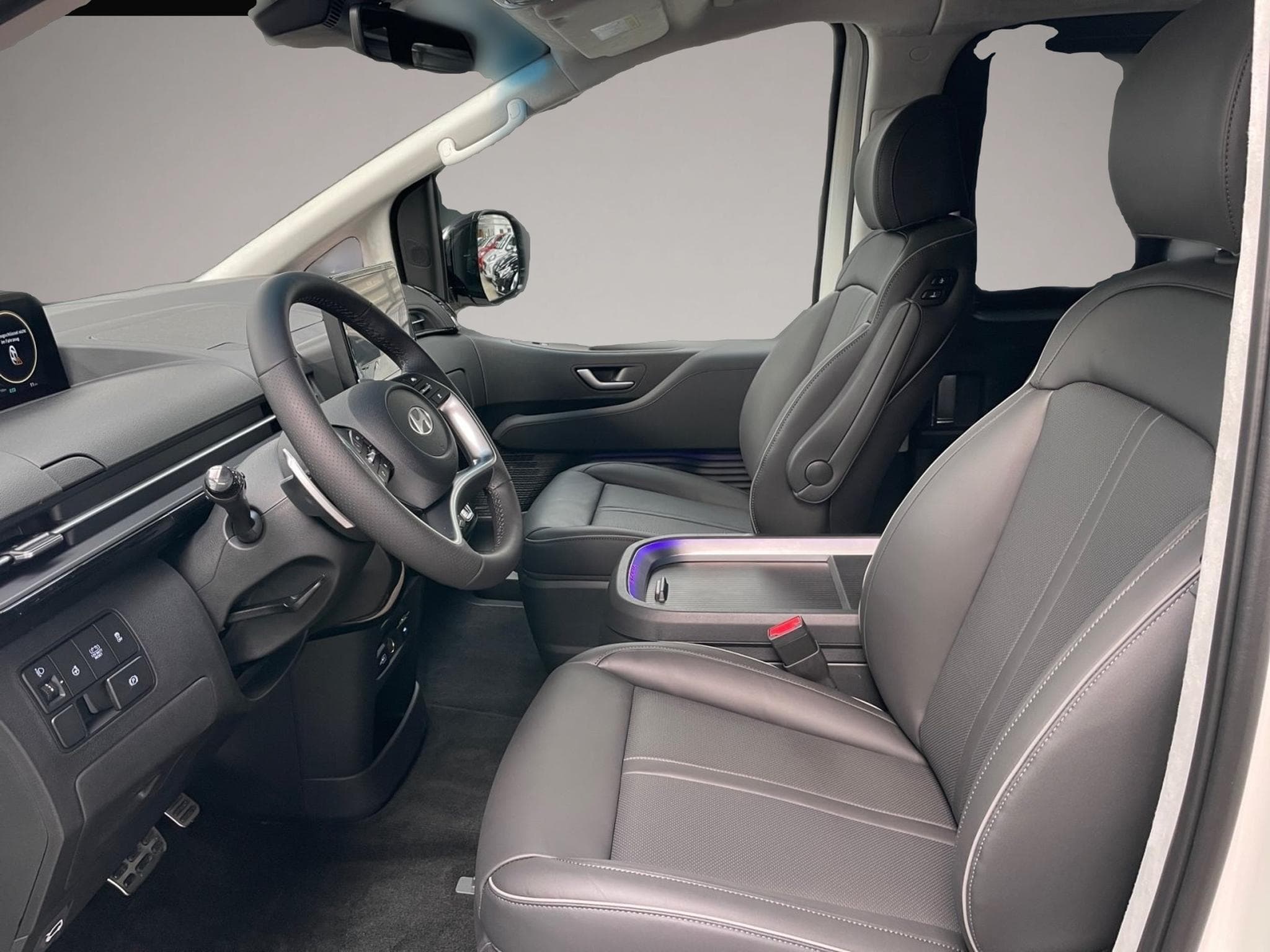 Hyundai Staria (2026) - Photo 6