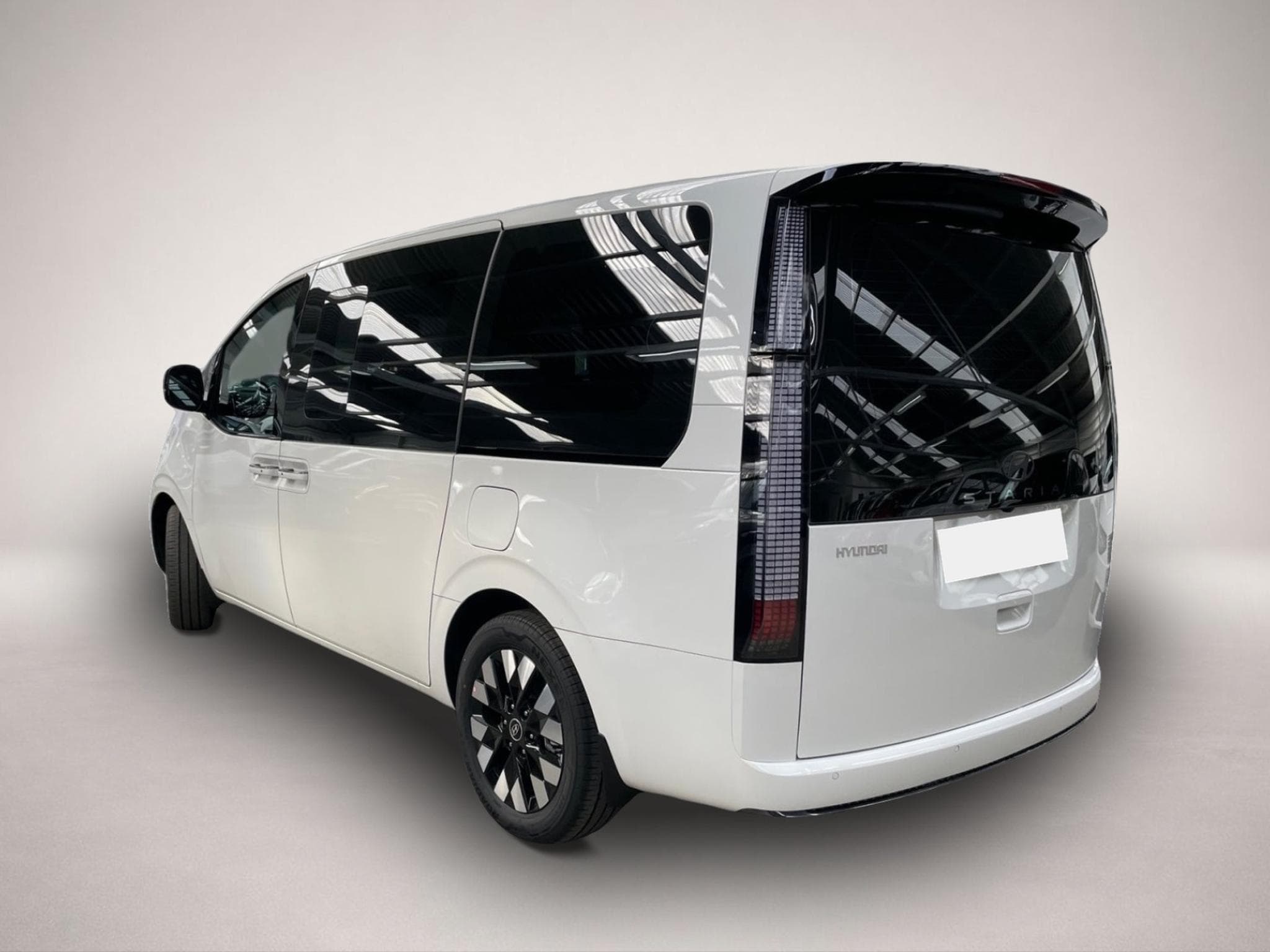 Hyundai Staria (2026) - Photo 4