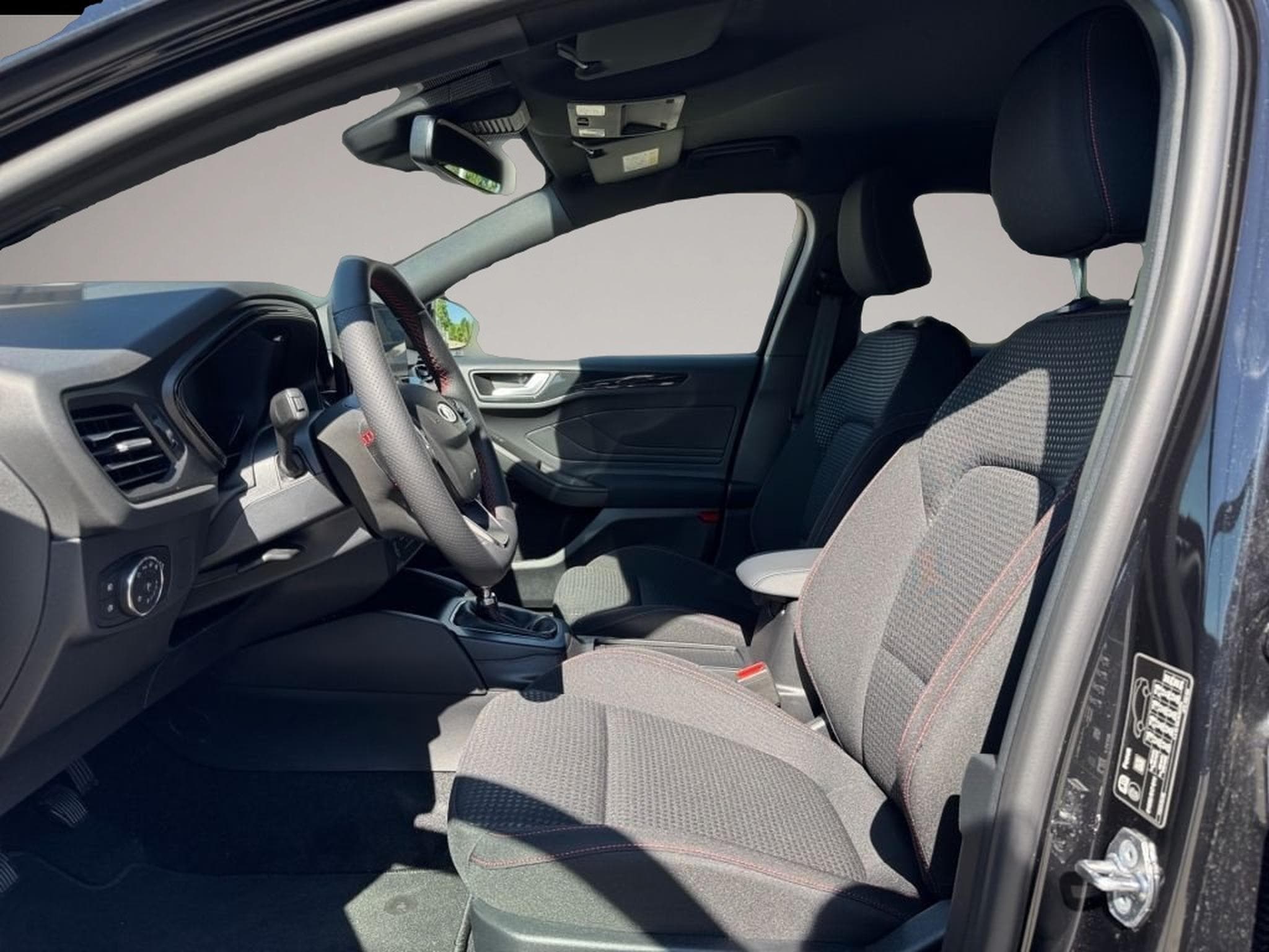 Ford Focus (2025) - Photo 6