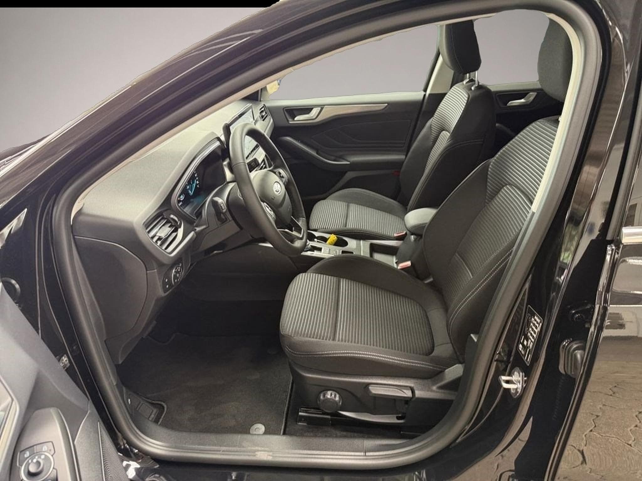 Ford Focus (2025) - Photo 4