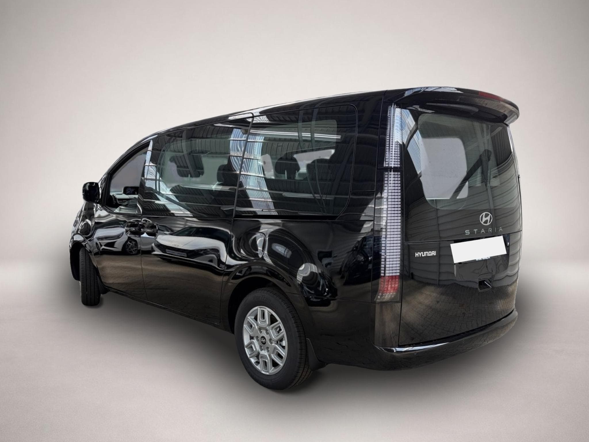 Hyundai Staria (2026) - Photo 4