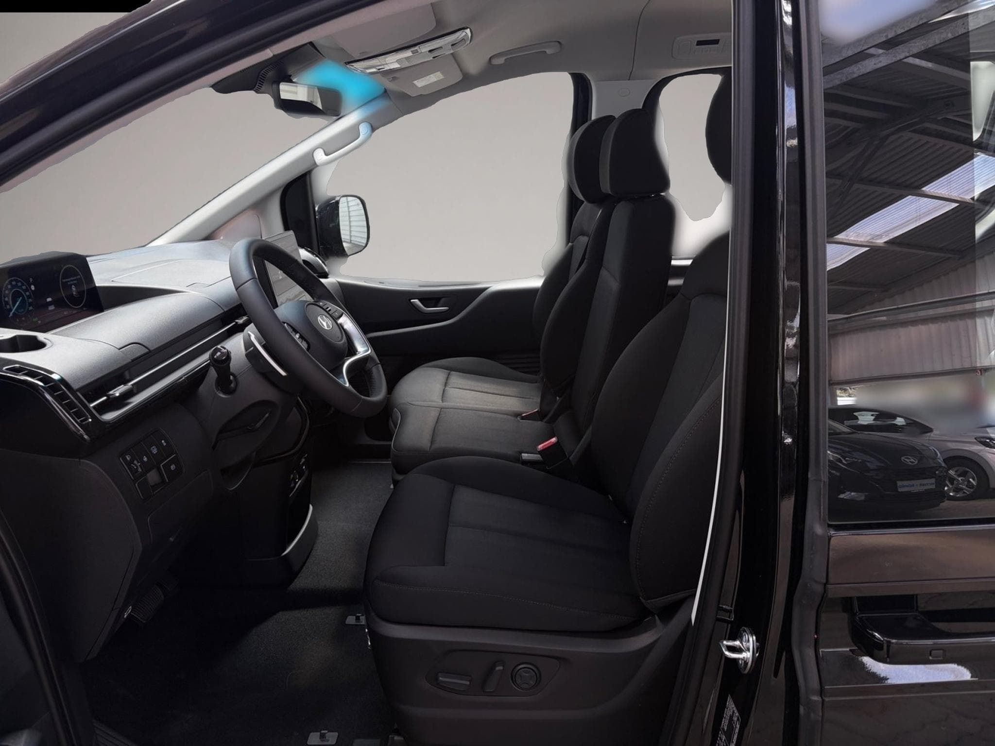 Hyundai Staria (2026) - Photo 5