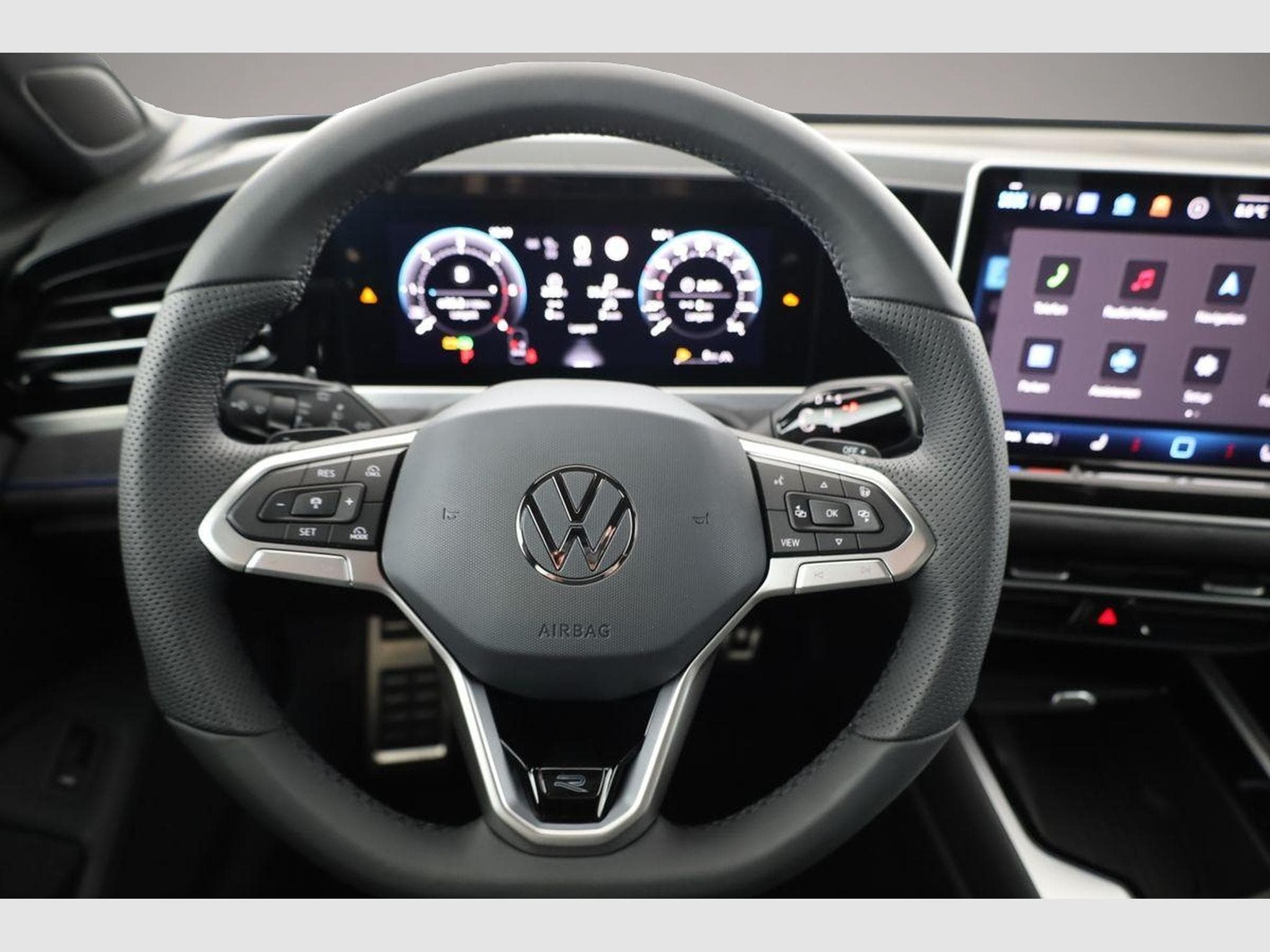 VW Passat (2025) - Photo 6
