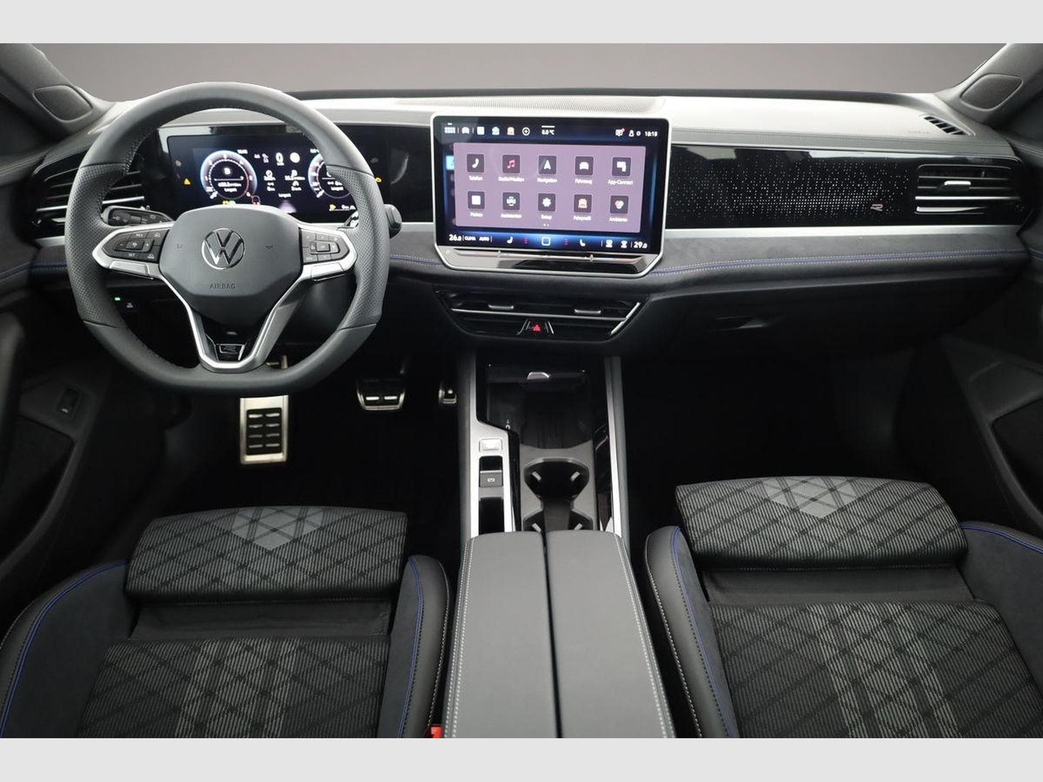 VW Passat (2025) - Photo 5