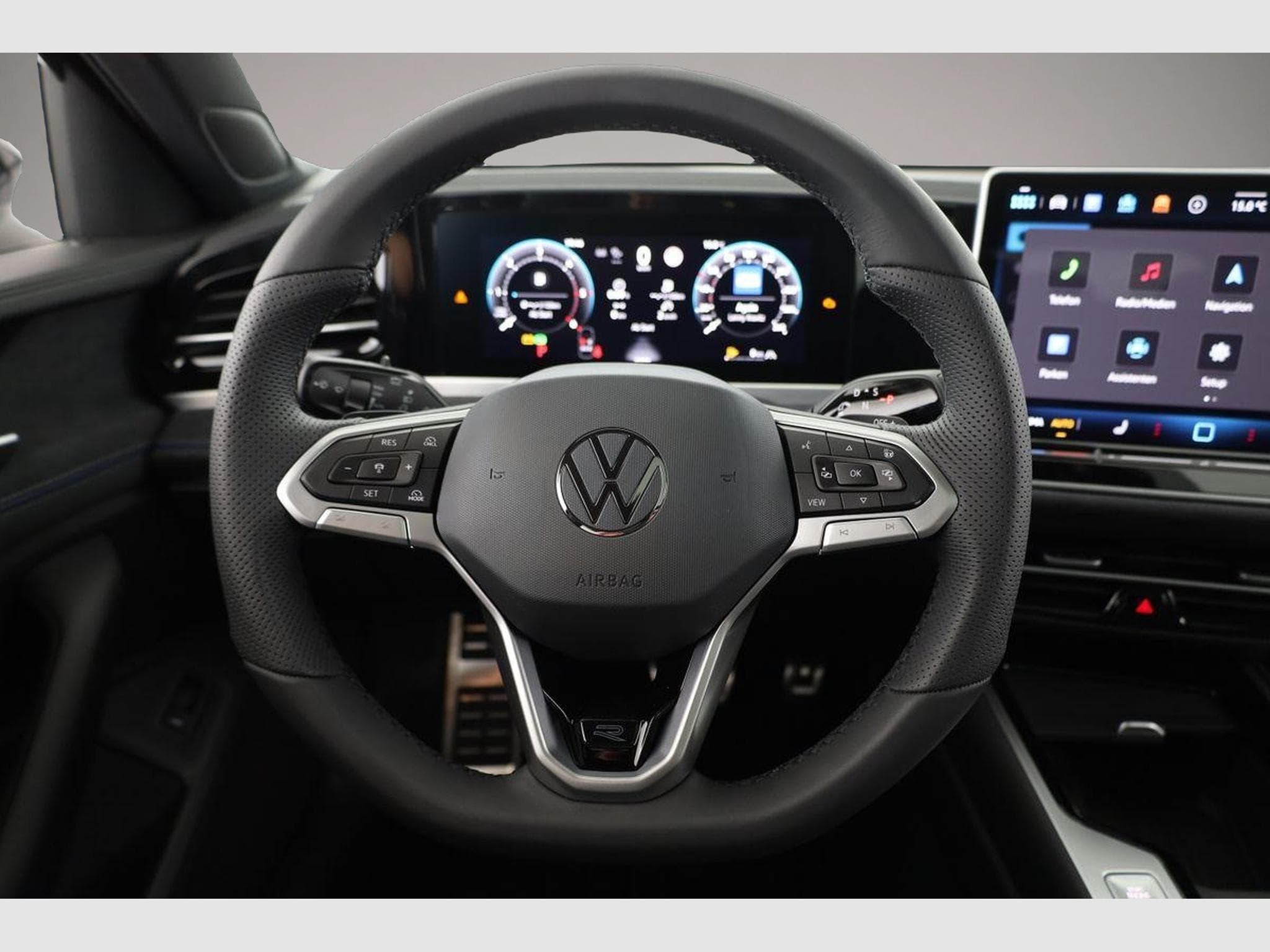 VW Passat (2025) - Photo 6