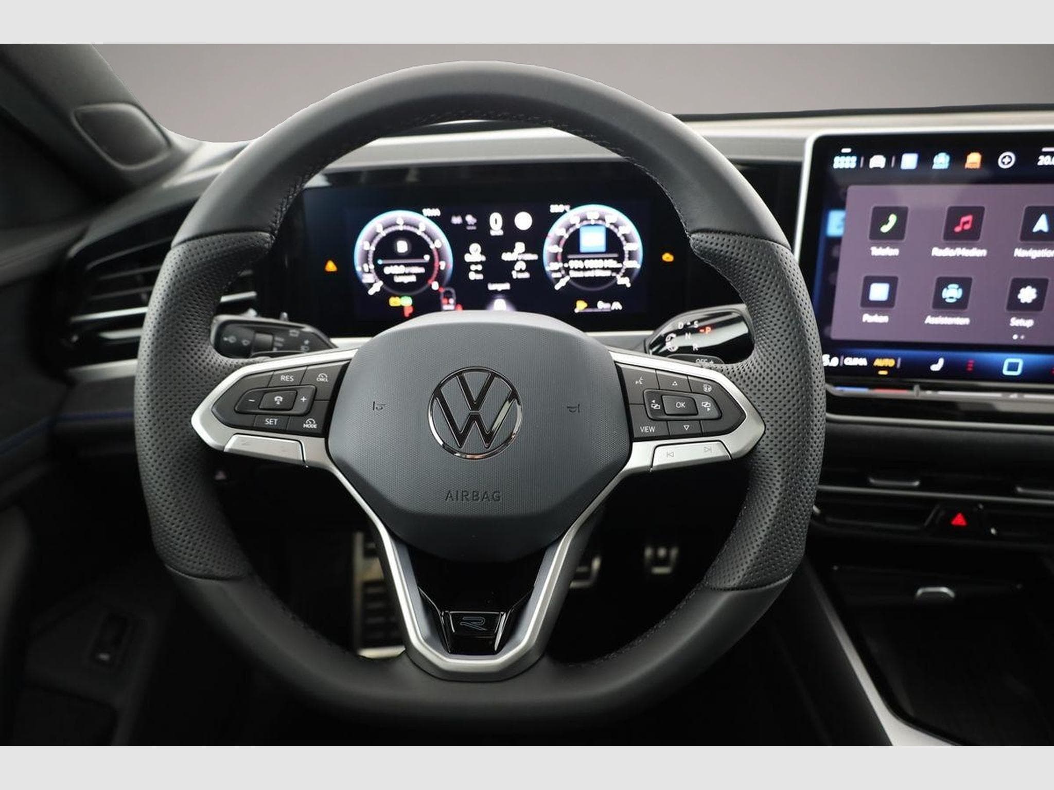 VW Passat (2025) - Photo 6