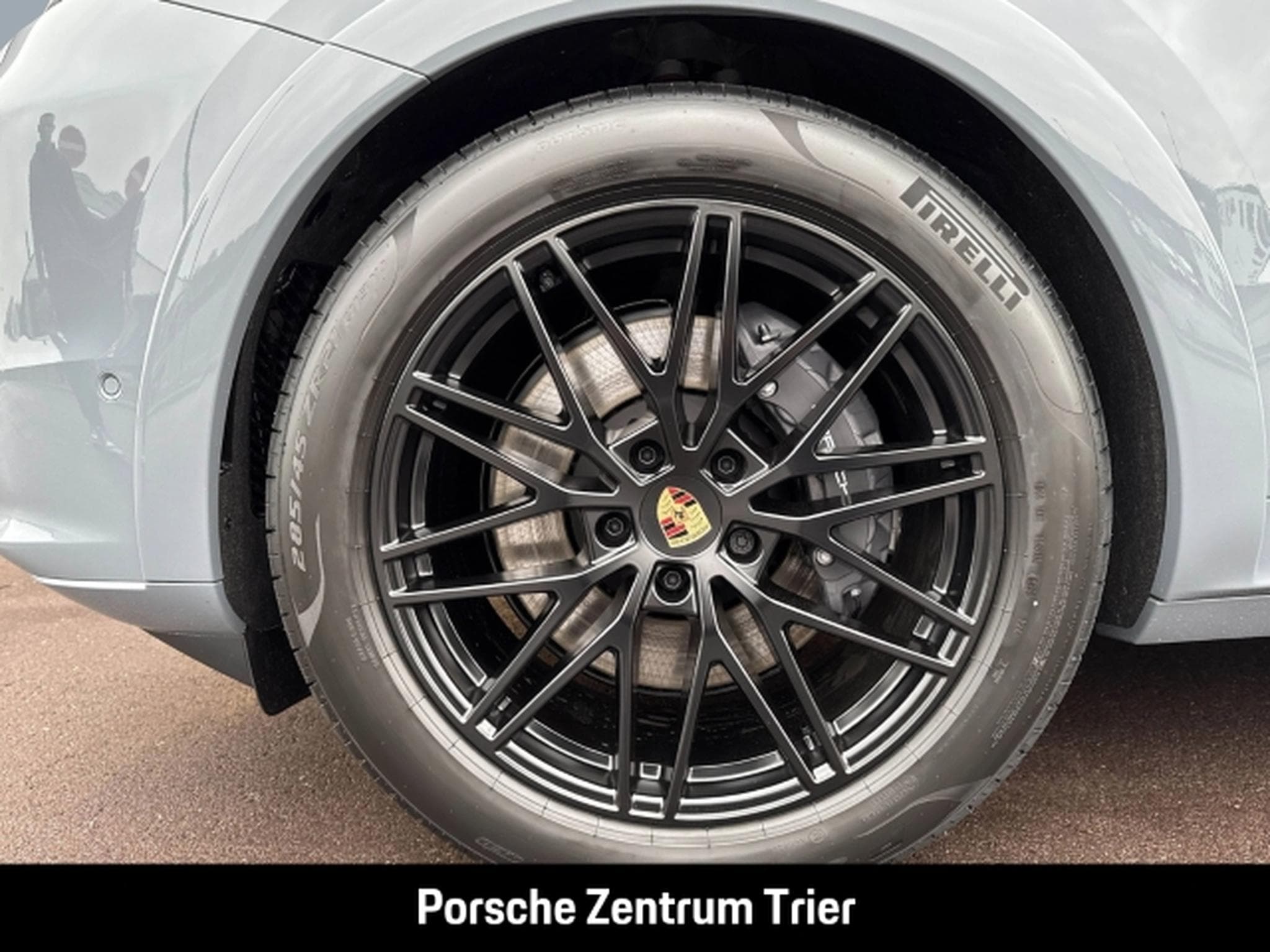 Porsche Cayenne Coupe (2025) - Photo 6