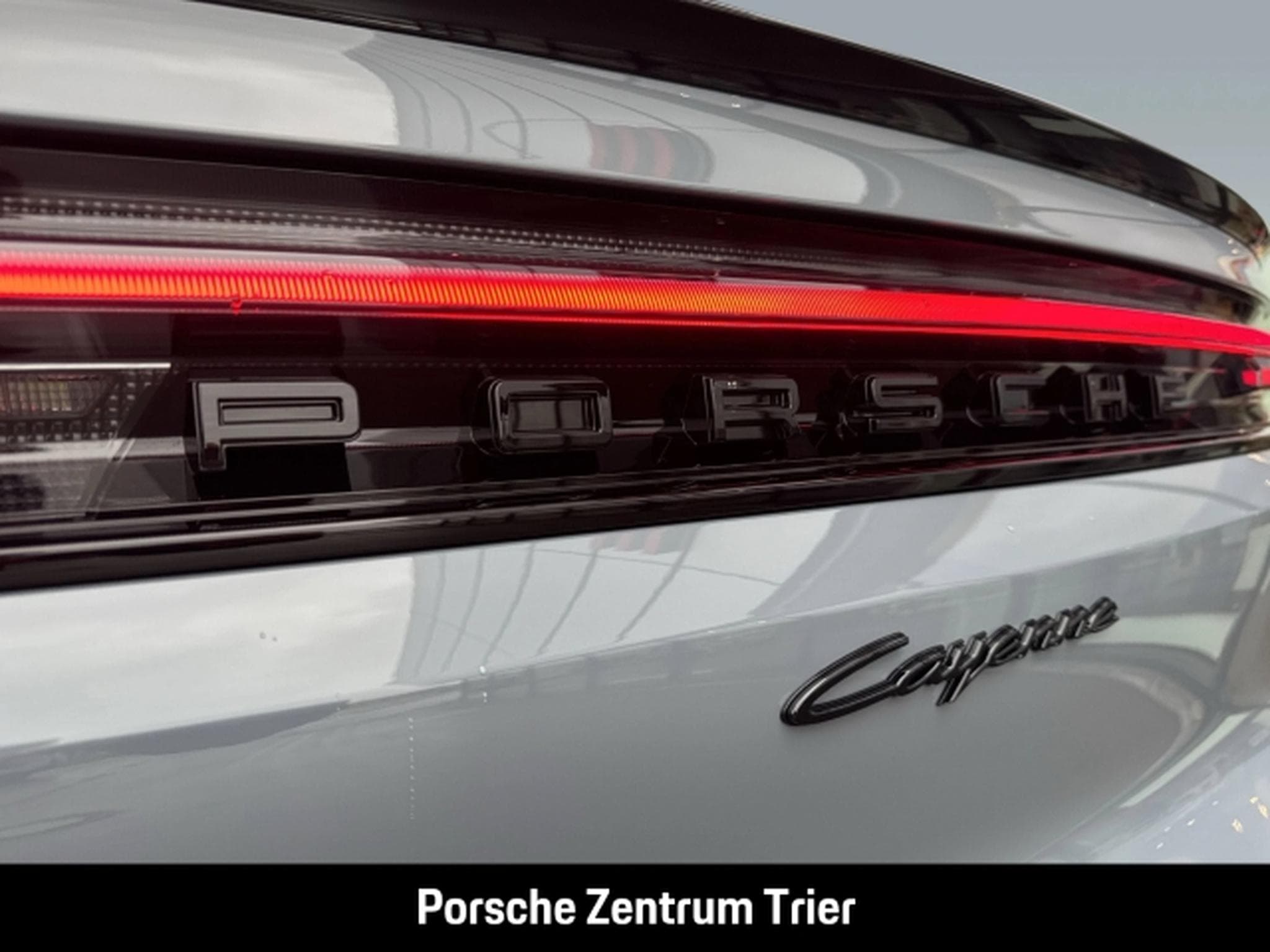 Porsche Cayenne Coupe (2025) - Photo 15