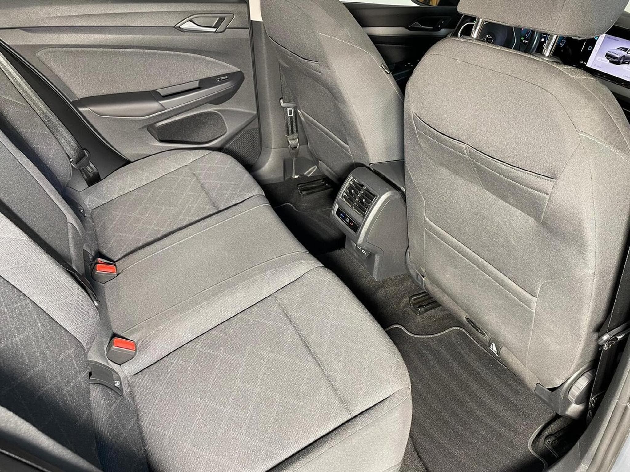 VW Golf VIII 1.0 TSI 110 DSG GPS CARPLAY VIRTUAL COCKPIT (2023) - Foto 10