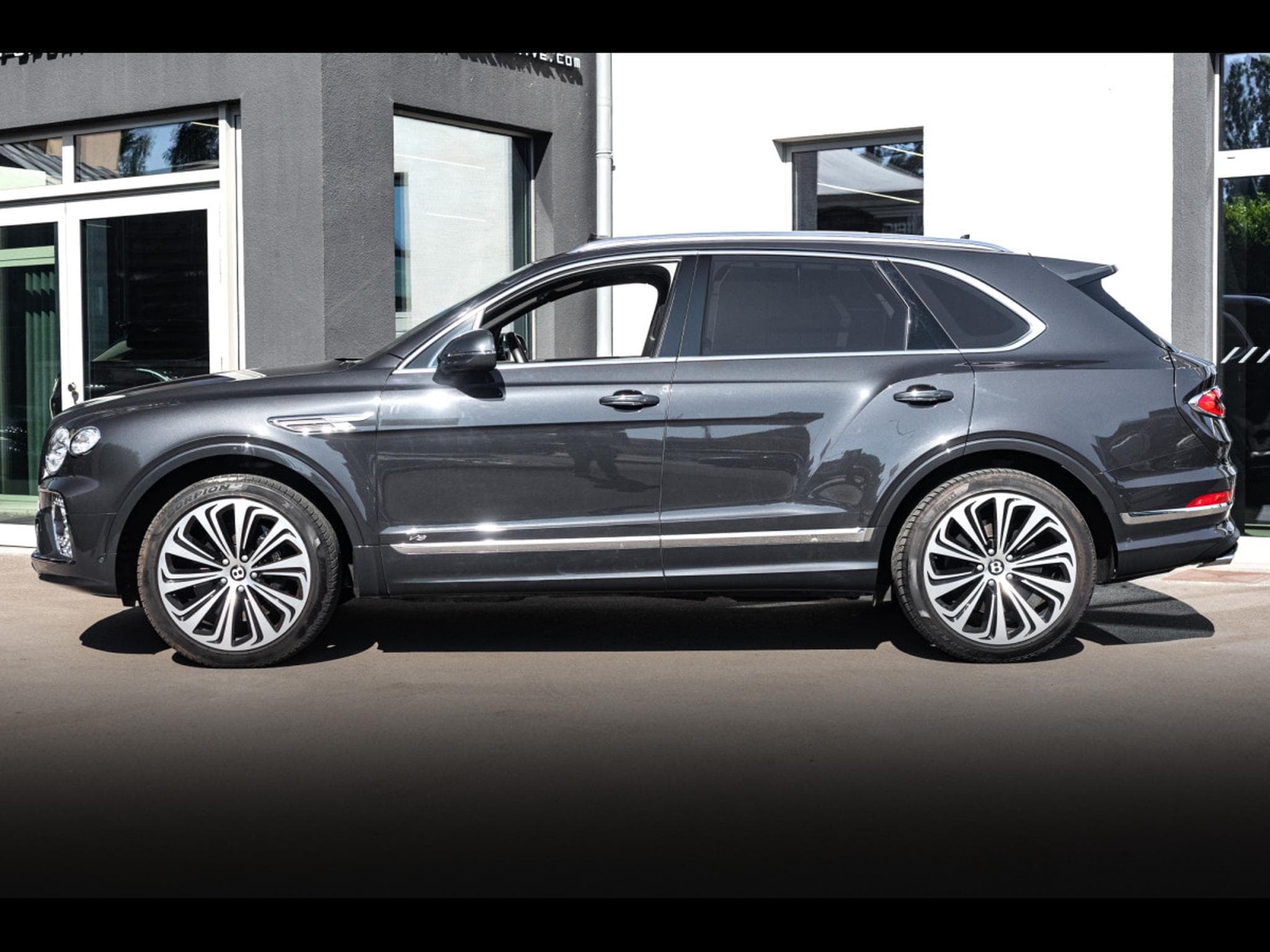 Bentley Bentayga 4.0 V8 (550 CH) - TITANE GREY METALLIC - MULLINER SPECIFICAT (2022) - Foto 2