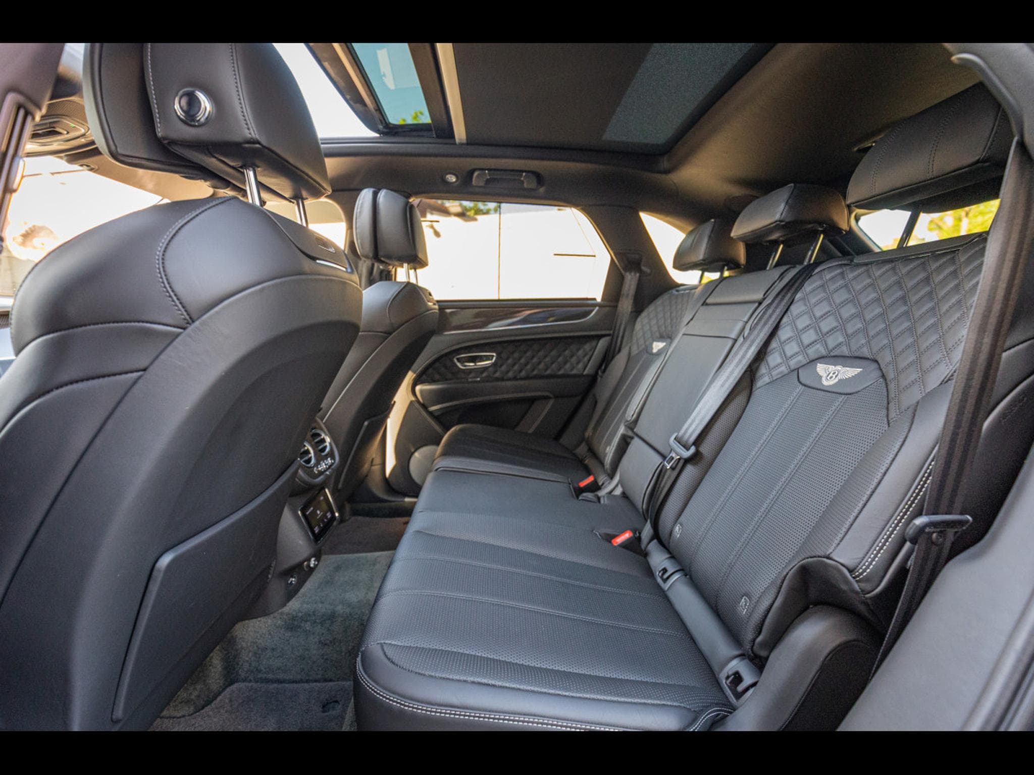 Bentley Bentayga 4.0 V8 (550 CH) - TITANE GREY METALLIC - MULLINER SPECIFICAT (2022) - Foto 13