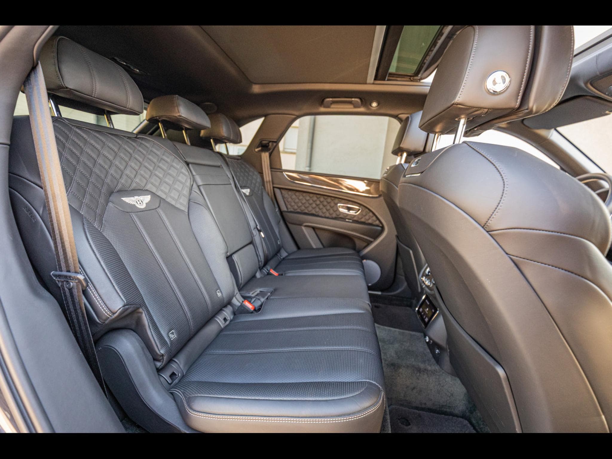 Bentley Bentayga 4.0 V8 (550 CH) - TITANE GREY METALLIC - MULLINER SPECIFICAT (2022) - Foto 22