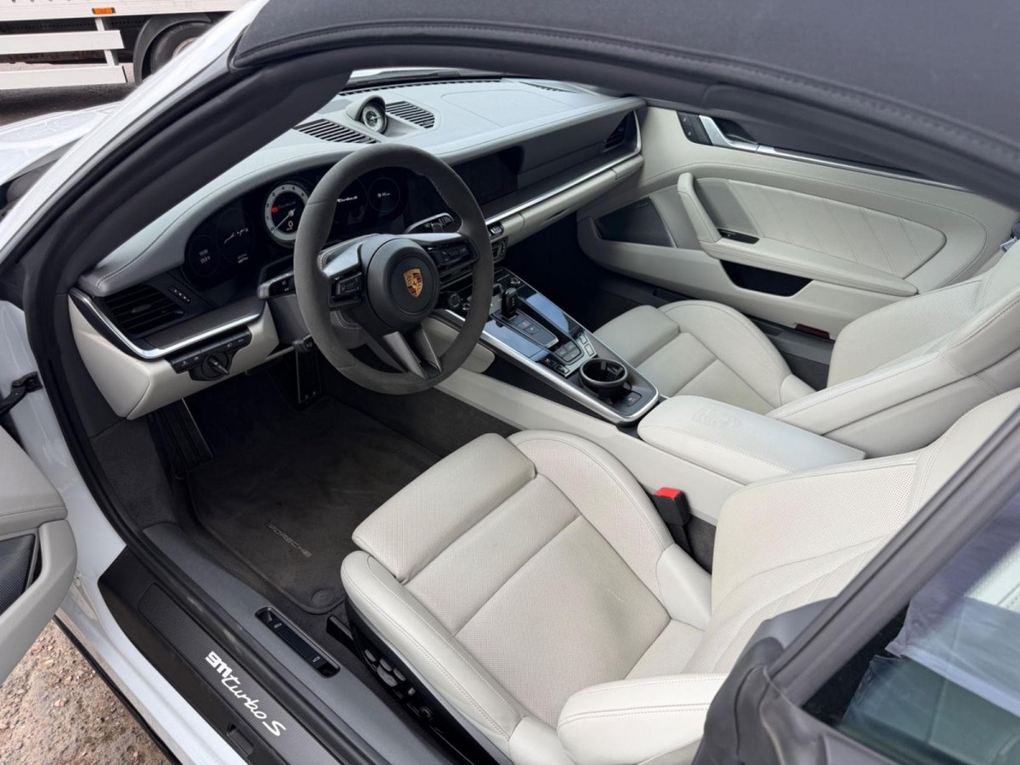 Porsche 911 Turbo S Cabriolet/Aero Paket/Unfallfrei/ (2023) - Photo 3