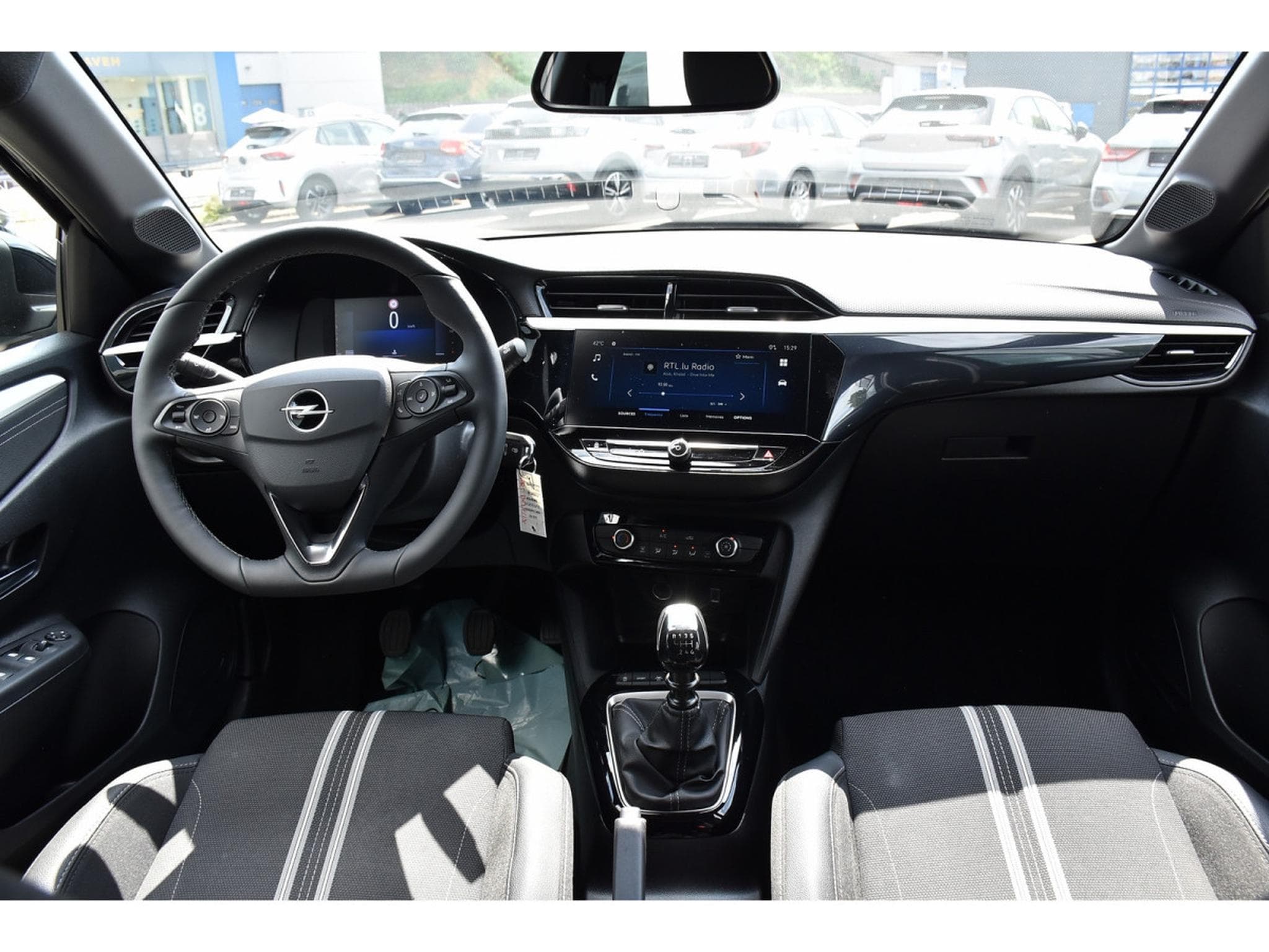 Opel Corsa 1.2 Turbo GS REGUL LANE SIDE CAM JA17 1° MAIN (2025) - Foto 9