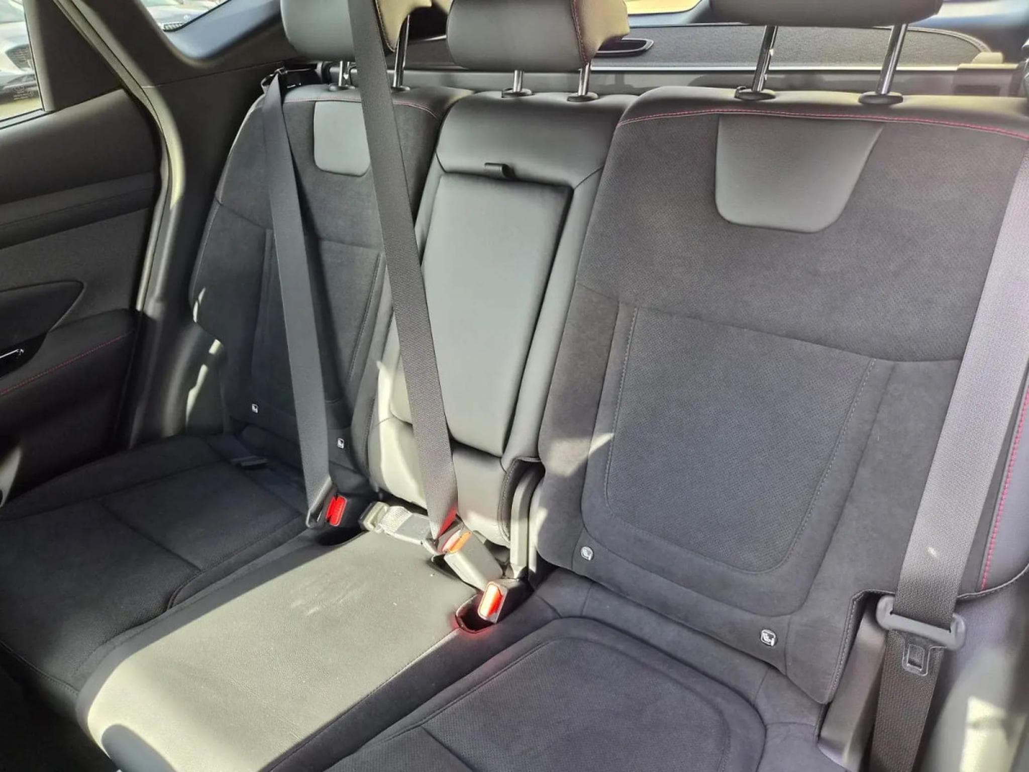 Hyundai Tucson 1.6 T-GDI PHEV 288  AT N-Line (2026) - Photo 9