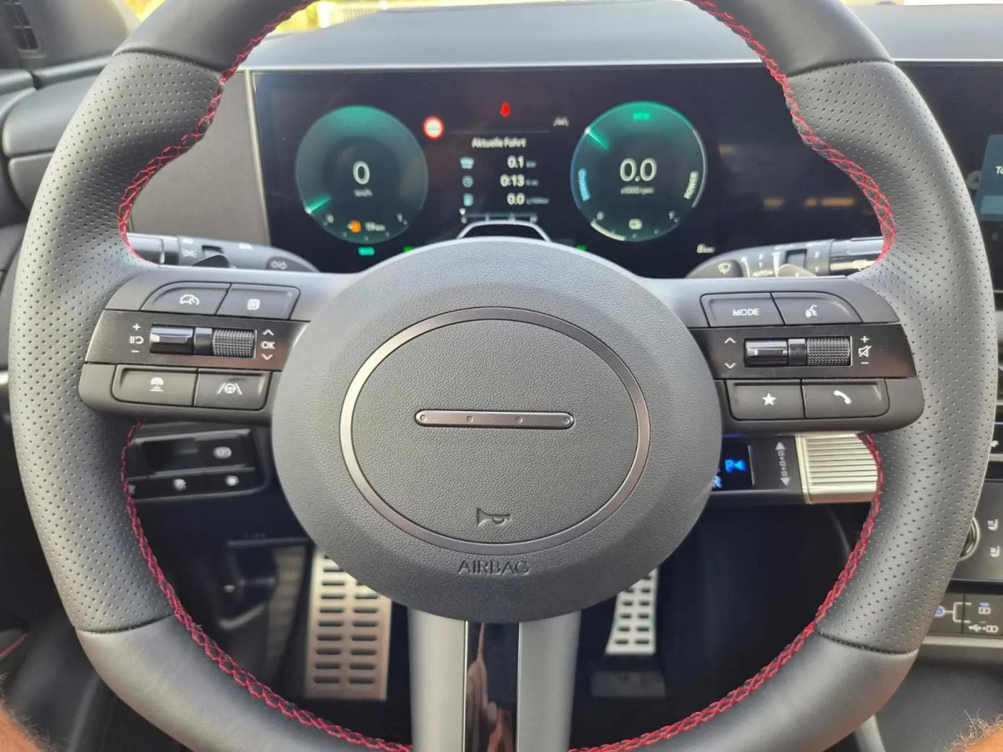 Hyundai Tucson 1.6 T-GDI PHEV 288  AT N-Line (2026) - Photo 23