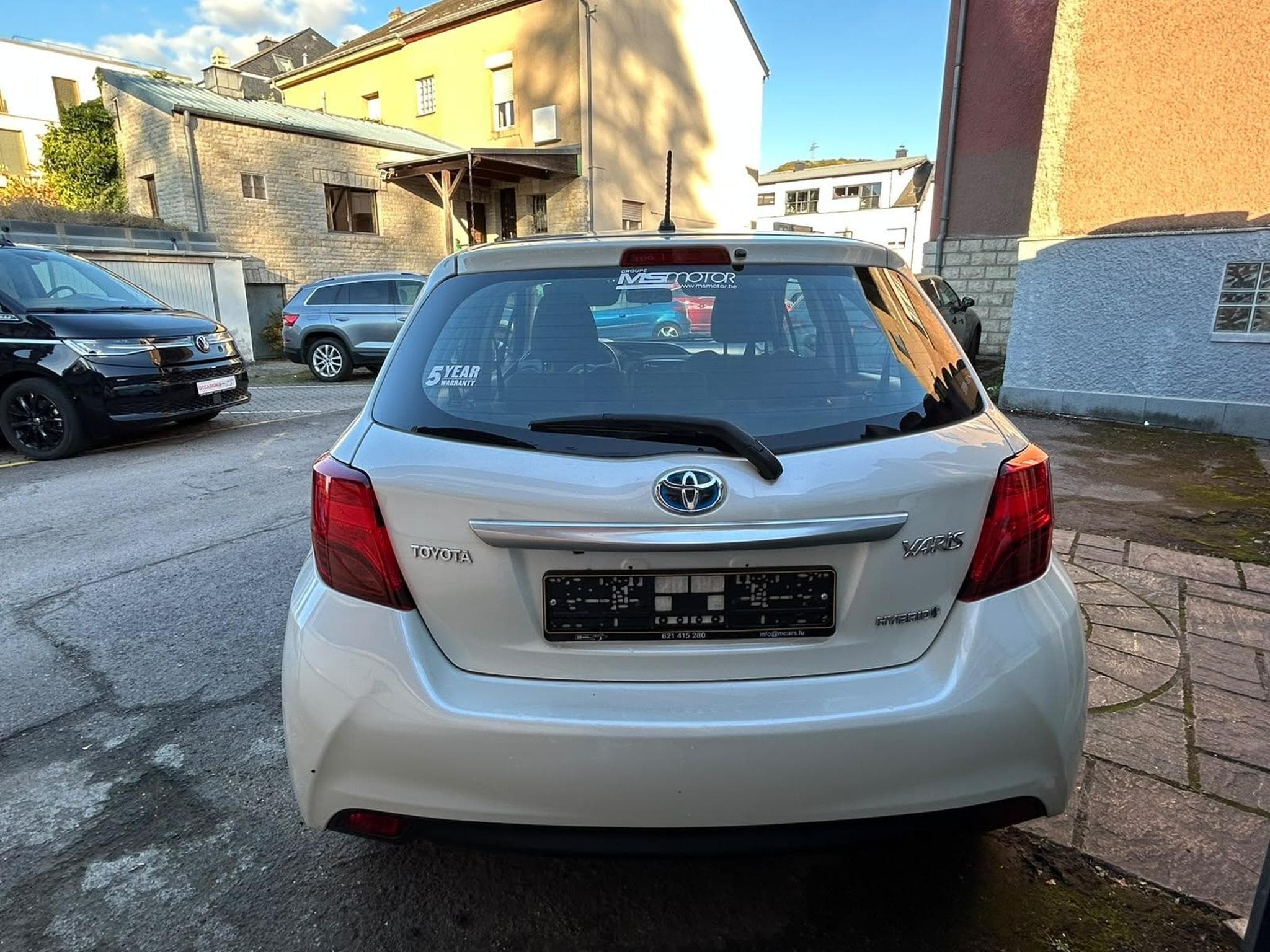 Toyota Yaris 1.5 HYBRID ESSENCE AUTOMATIQUE (2017) - Foto 3
