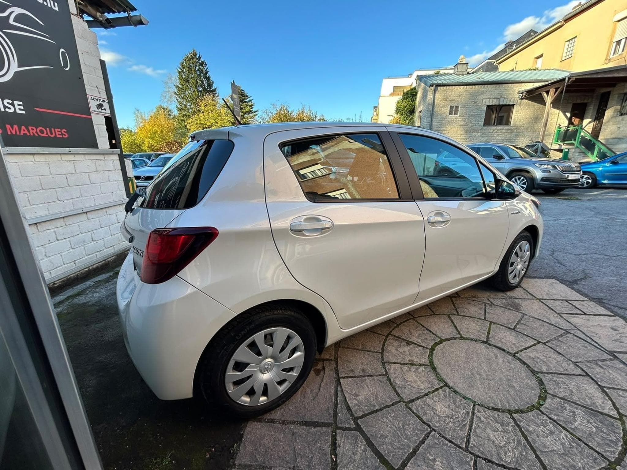 Toyota Yaris 1.5 HYBRID ESSENCE AUTOMATIQUE (2017) - Foto 7