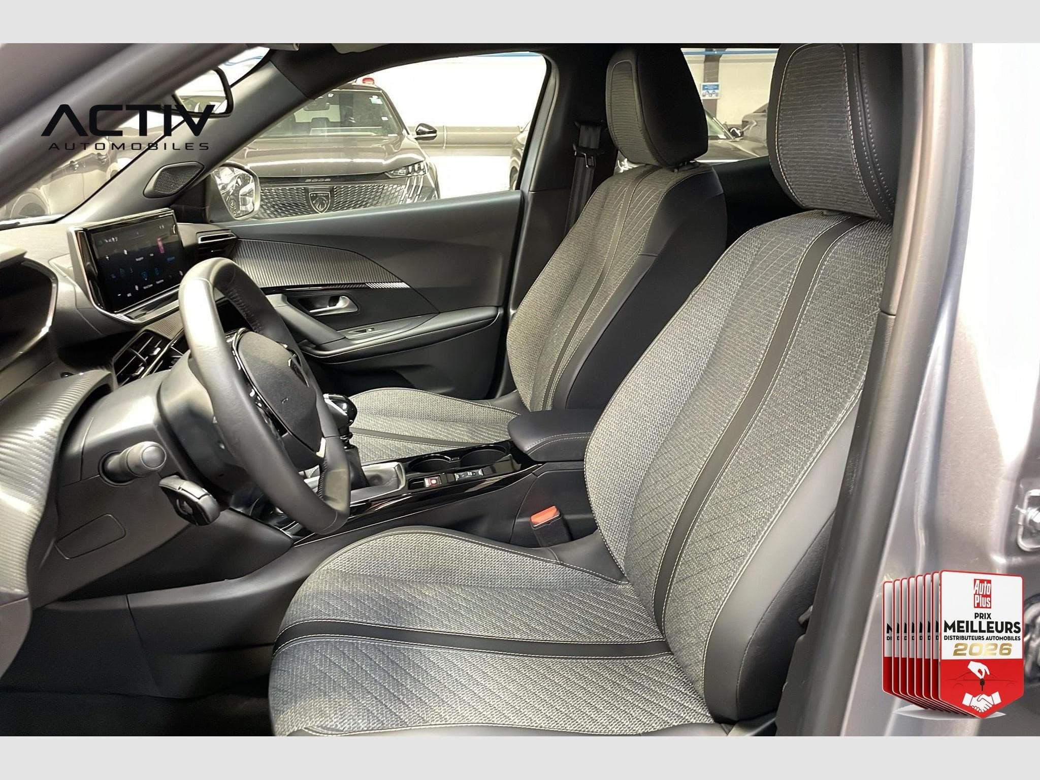 Peugeot 2008 100 S&S BVM6 Allure (2025) - Photo 16